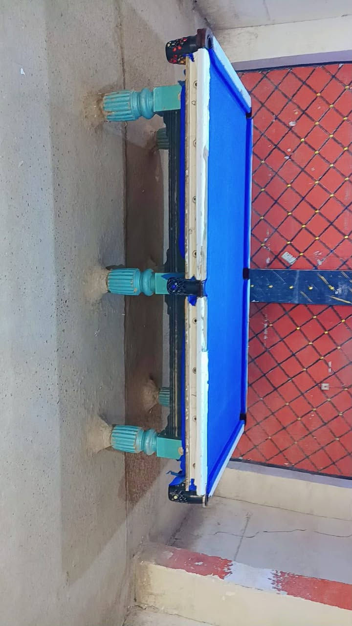 ميز بليارد • للبيع