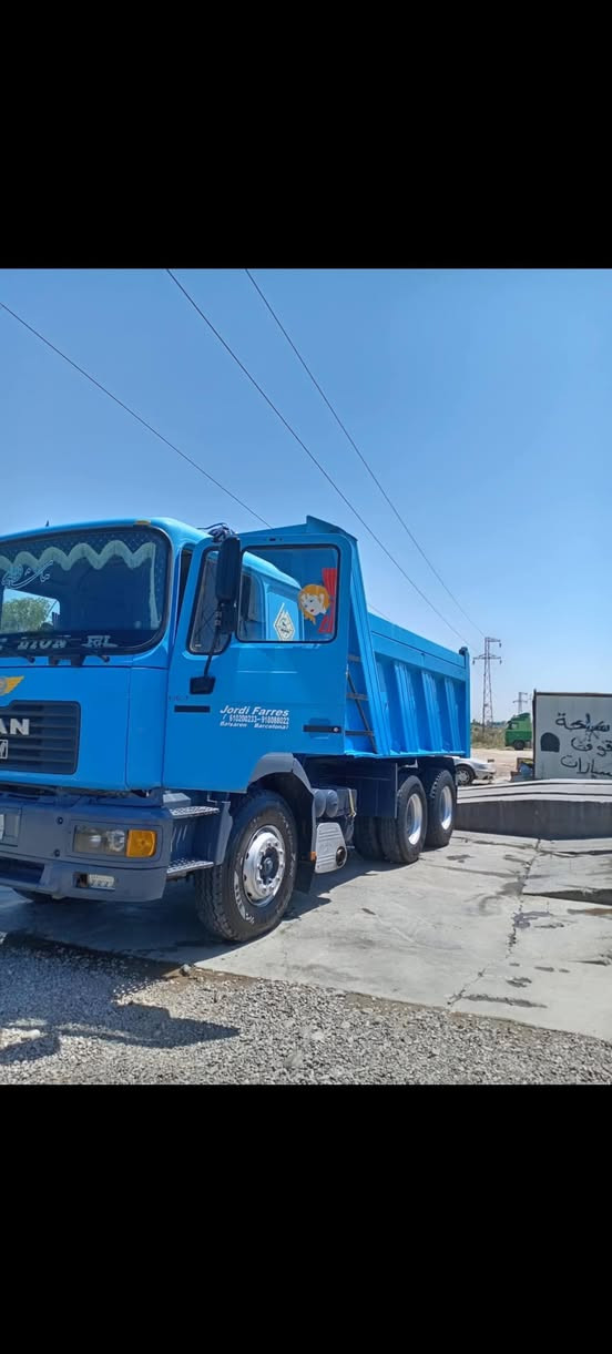 السلام عليكم عندي مان للبيع موديل 98 رقم كركوك شرط تحويل سيارة بلاديه بيع مستعجل السعر 180 وبيهاا مجال المكان ديالئ تقاطع القدس رقم ***********
