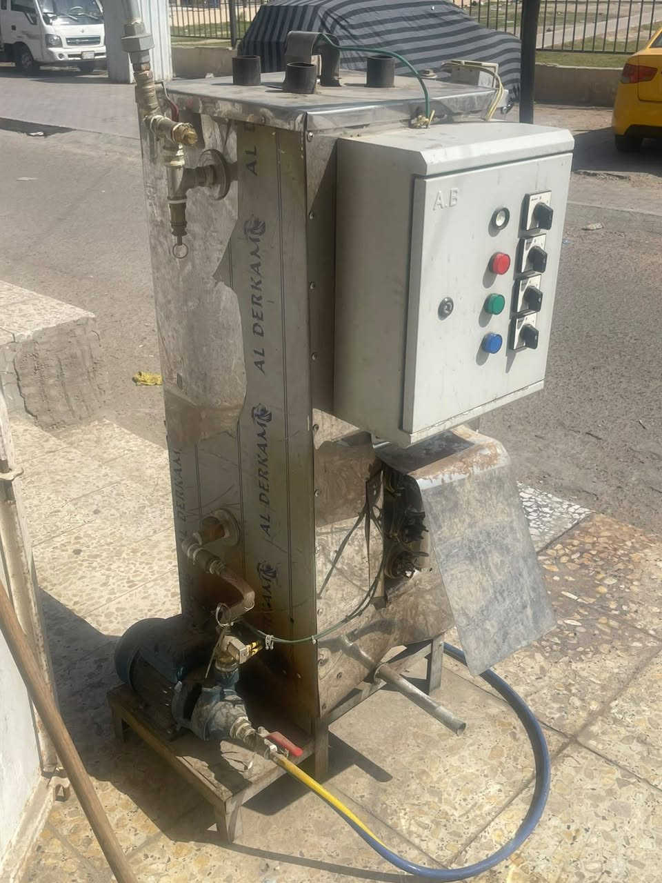 سلام عليكم
مكينة هاديان جديدة الله شاهد مستخدمة اقل الشهرين قليل جداً

+بورد كهرباء كامل

+بويل. غاز كهرباء كامل

*البويلر فقط الهيتر عاطل حاليا يشتغل غاز فقط والكيج يوصل لل ٦٠ع الغاز 

المكان حي اور ام الكبر والغزلان 

السعر ٣ملايين 

*********** وات ساب موجود
