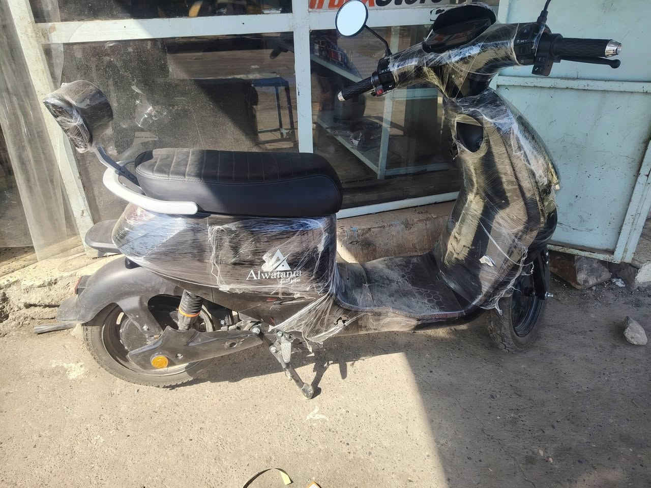 ماطور حشن للبيع ويرهم مراوس ماطور بانزين فقط 

الماطور نضيف حيل مو شويه 

مبدل العقل والمللف ماليو اصلي 

مكفول من كلشي 

العنوان الموصل ايمن 
السعر 400الف وبي مجال قليل 
التواصل ***********واتساب
