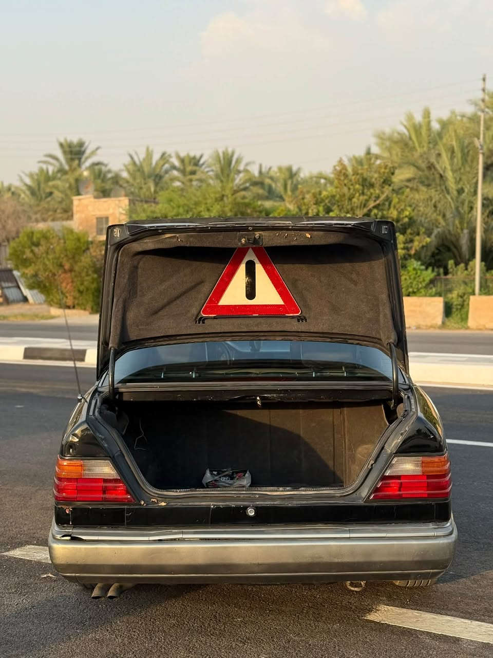 مرسيدس دب للبيع – موديل 1990

 المواصفات:
• محرك VVT 3000
• دبل مراوح تبريد، تبريد ثلج ❄️
• سنوية جديدة
• تحويل مباشر
• قواعد دبلات بلاد
• سنتر لوك
• جامات امامية كهرباء والخلفية جوبي
• 4 تايرات جديدة، مبدلات قبل 15 يوم 🛞
• السيارة كفالة من الضرب

السعر 65 ورقة وبيه مجال 

- عنواني ديالى - خانقين 

📞☎️  لتواصل ***********

