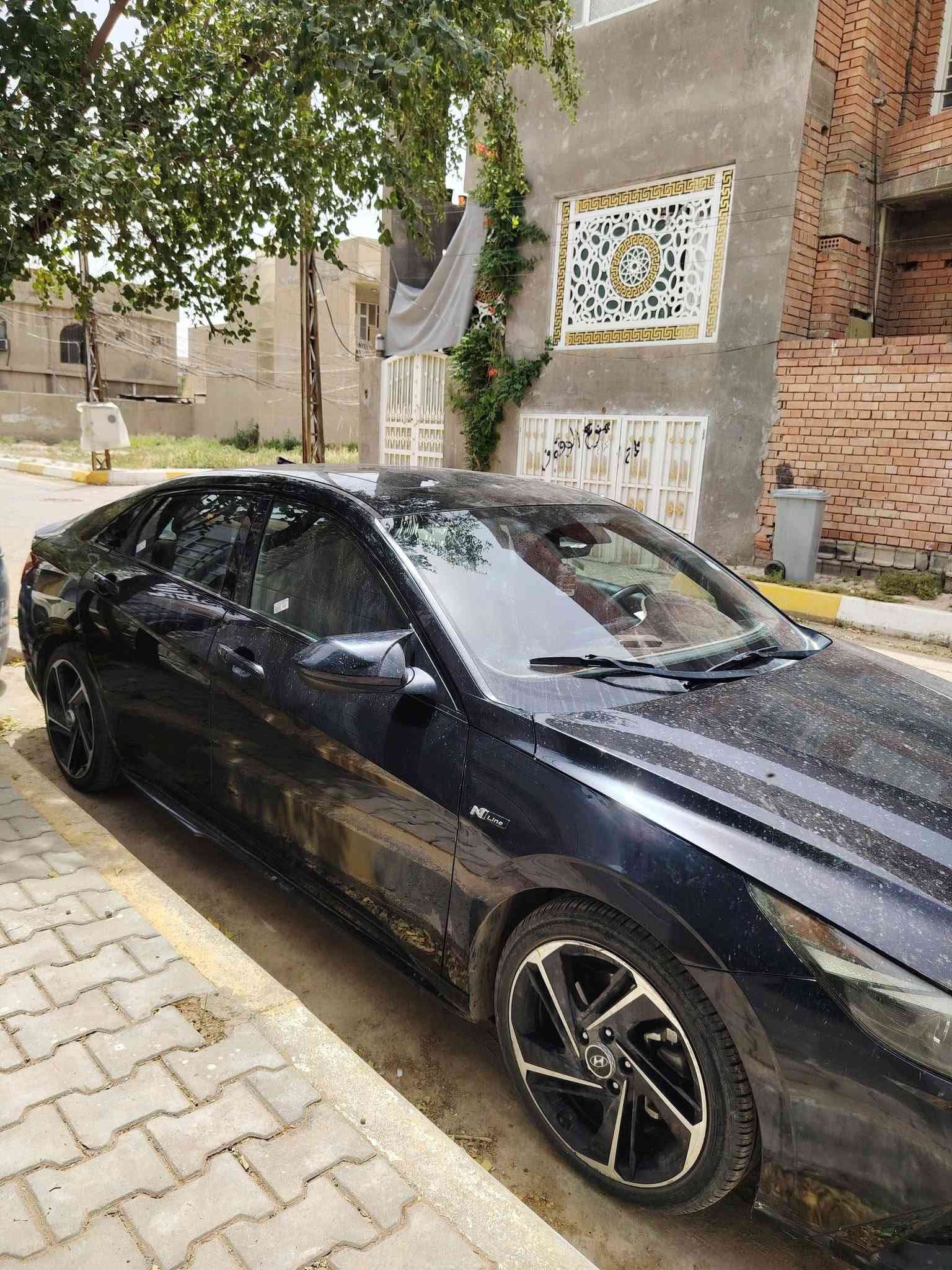 السلام عليكم النترا ان لاين بيهه جاملغ وبنيد مديل ٢٣ فول موصفات سياره نضيفه السعر ١٣٠ وبيهه مجال *********** بي وتساب

نص مكتوب في الصور:
- 39 2:44 bid.cars 1 / 13 1:1 89
- 39 2:44 bid.cars 2 / 13 1:1 89
- 39 2:45 bid.cars 6 / 13 1:1 ELANTRA 89
- 39 2:45 bid.cars 4 / 13 1:1 89