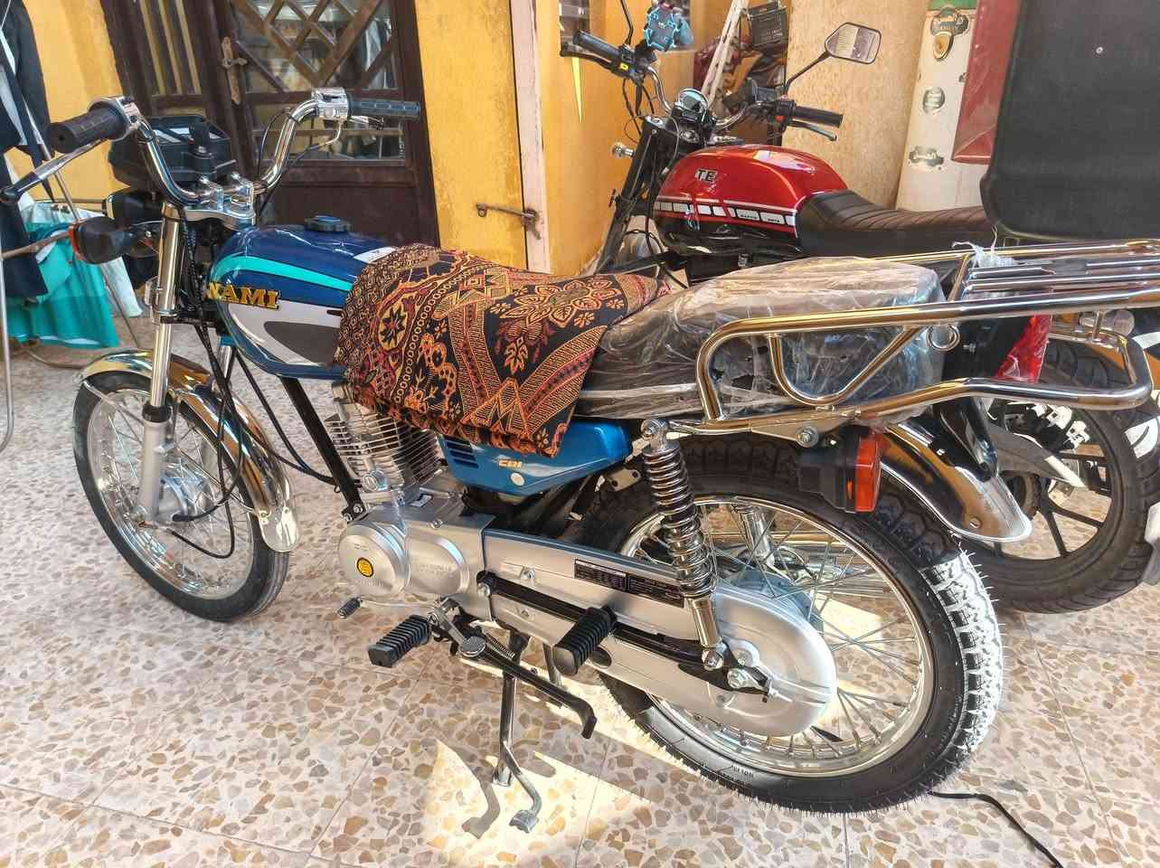 اربعه كير • مديل 27 • معرض