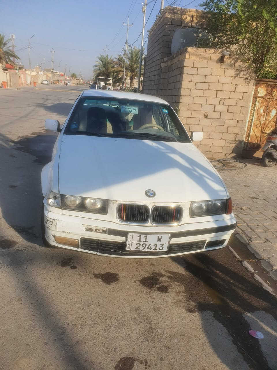 بي ام e36 موديل 1995 
محرك 4 سلندر   2000 
محرك صوته قوي بس وين ماتريد يوديك ومابي دخان ولا بخار 
الكير اوتماتك  عندك من تبدل النمر لازم ترجعه للخلف  
ملاحظة اخواني سيارة وين ماتريد اطلع بيها حدادية تمام 
رقمها انكليزي 
مكان السيارة قضاء الرميثة التابع للسماوة
 سعر السيارة 23 ورقة وبيها مجال للشراي 
 راسلوني خاص  او اتصل ***********
او واتساب
