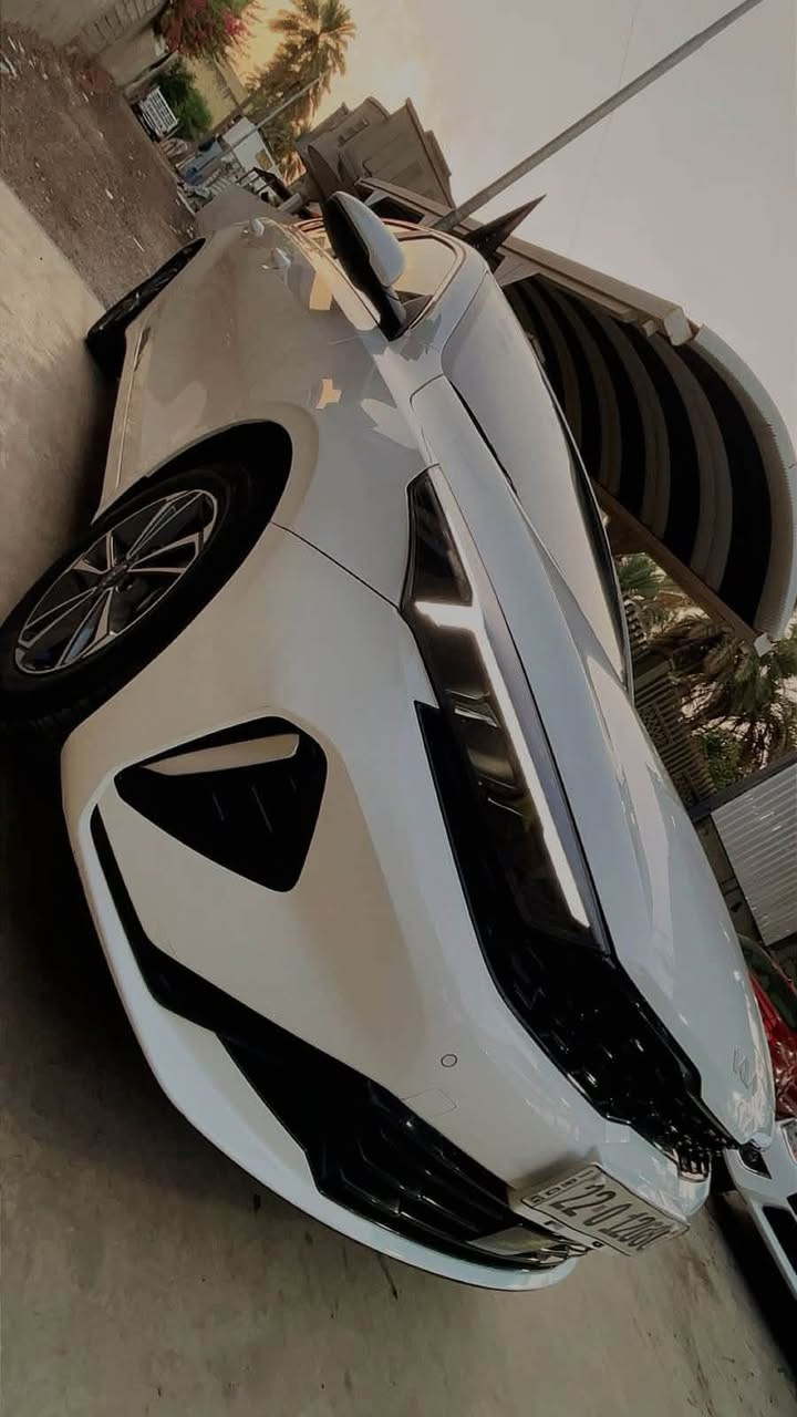 السلام عليكم.
كيا كي ثري K3 موديل 2024
بيه بارد قليل اقل شبر بحافة البنيد  وباب السايق فقط
فول  مواصفات

.
محرك 1500 دبل نوزل 
رقم اربيل  + بسمي تحويل مباشر 
 ماشية “ " 42   الف 
 
🔴المواصفات 
✅️فتحة
✅️شاشه كامرة 
✅️تحكم ستيرن جهتين 
✅️بصمه 2 أبواب و بصمه تشغيل
✅️شاحن تايب سي شحن سريع 
✅️كير طياره 
✅️شاشه بالكير
✅️لايت لد زينون 3 عدسات متحركة + الخلفي هم لد متصل 

✅ أشاير لكزس️ متحركة 
✅المري الجانبية بيها ️اشاير + هيترات 
✅️صندوك ذكي بصمة ( يفتح عند الاقتراب )
✅️سايد بريك بصمة
✅️أوتو هولد (auto hold)
✅️درايف مود 4 وضعيات
✅️(sport+eco+smart+comfort)
شاشة عداد دجتل 
وبيها بعد مواصفات 

السعر 140    وبيها مجال قليل لشراي 

للأستفسار اكثر التواصل على 
***********
***********
‎مكان السياره بغداد . 📍
