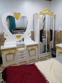 غرفة نوم • للبيع • ٢