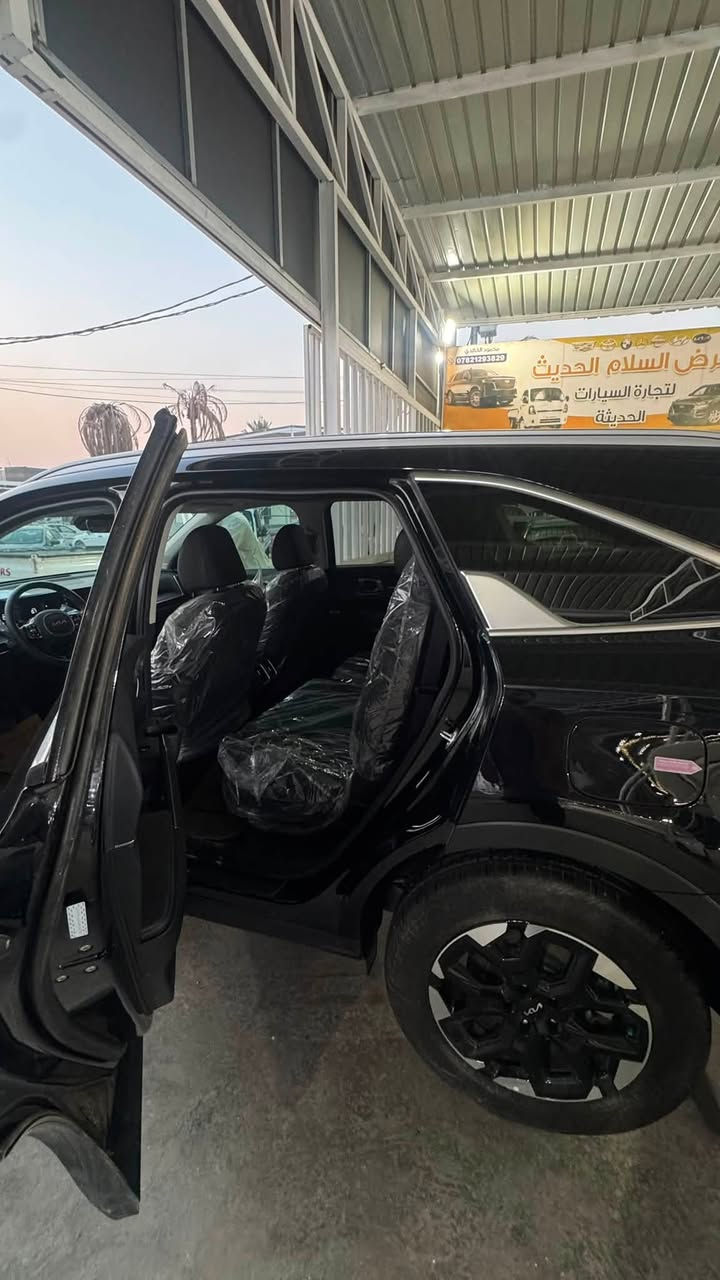 2025 KIA SORENTO, S
5XYRL4JC1SG369784

🇺🇸

السعر: 22,000$ 💵
بدون رقم
ممشى 6800 ميل 

* موديل 2025
* فئة S
* وارد أمريكي 🇺🇸
* 7 ركاب – 3 صفوف
* بانوراما
* داخلية جلد SynTex
* محرك 2.5 لتر 4 سلندر
* قير أوتوماتيك 8 سرعات
* شاشة 12.3 إنش
* Apple CarPlay / Android Auto
* كاميرا خلفية
* حساسات أمامية وخلفية
* تشغيل بصمة / تشغيل عن بُعد
* مقاعد أمامية كهربائية ومدفأة
* جنوط 18 إنش
* LED
* Roof Rails
بحالة الوكالة 
حالة الضرر:
🔹 الأضرار PDR الجاملغ 
🔹 والبنيد مصبوغ ربع
🔹 السيارة حسب الصور نظيفة وموجودة في بغداد دخول اليوم 
للتوصل ***********
