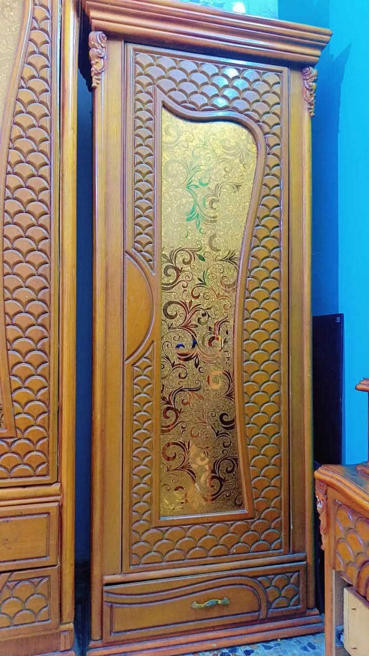 سلام عليكم غرفه صاج. عراقي لبيع   رايده ٦٥٠بيه مجال بسيط. داخل ماله نضيف جدا.  شوي. بيهه ضرر. يراد اله ترتيب بسيط وياه مجرات مالته اتصل ***********
