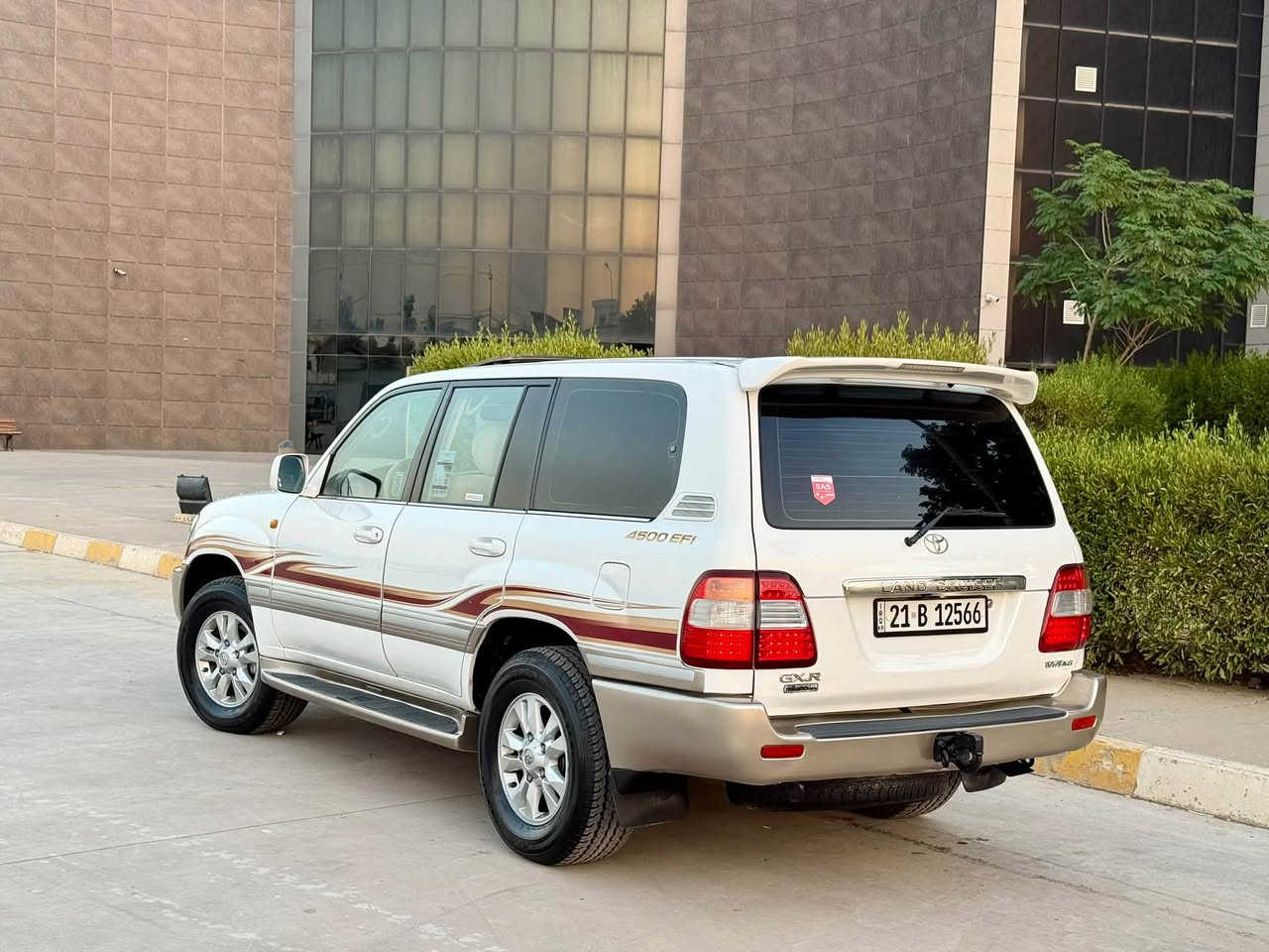 تيوتا لاندكروز موديل GXR  2005
سعرا  157 مجال قليل
مكان كركوك داخل المدينة

بيه فقط بنيد صبغ بدون دواخل بدون ايرباك و مكانين قليل تعديل بارد 
محرك  6 سلندر بدون صوت بخار و صرف لا مفتوح كفالة كير هم بشرط

شرط تحويل سنوية بسمنا جديد لحد 2028

مواصفات فول فول GXR
4 تاير جديد دعمي لدعمي بشرط مابية مصرف ربع دينار 

اسيا  ***********
كورك ***********
