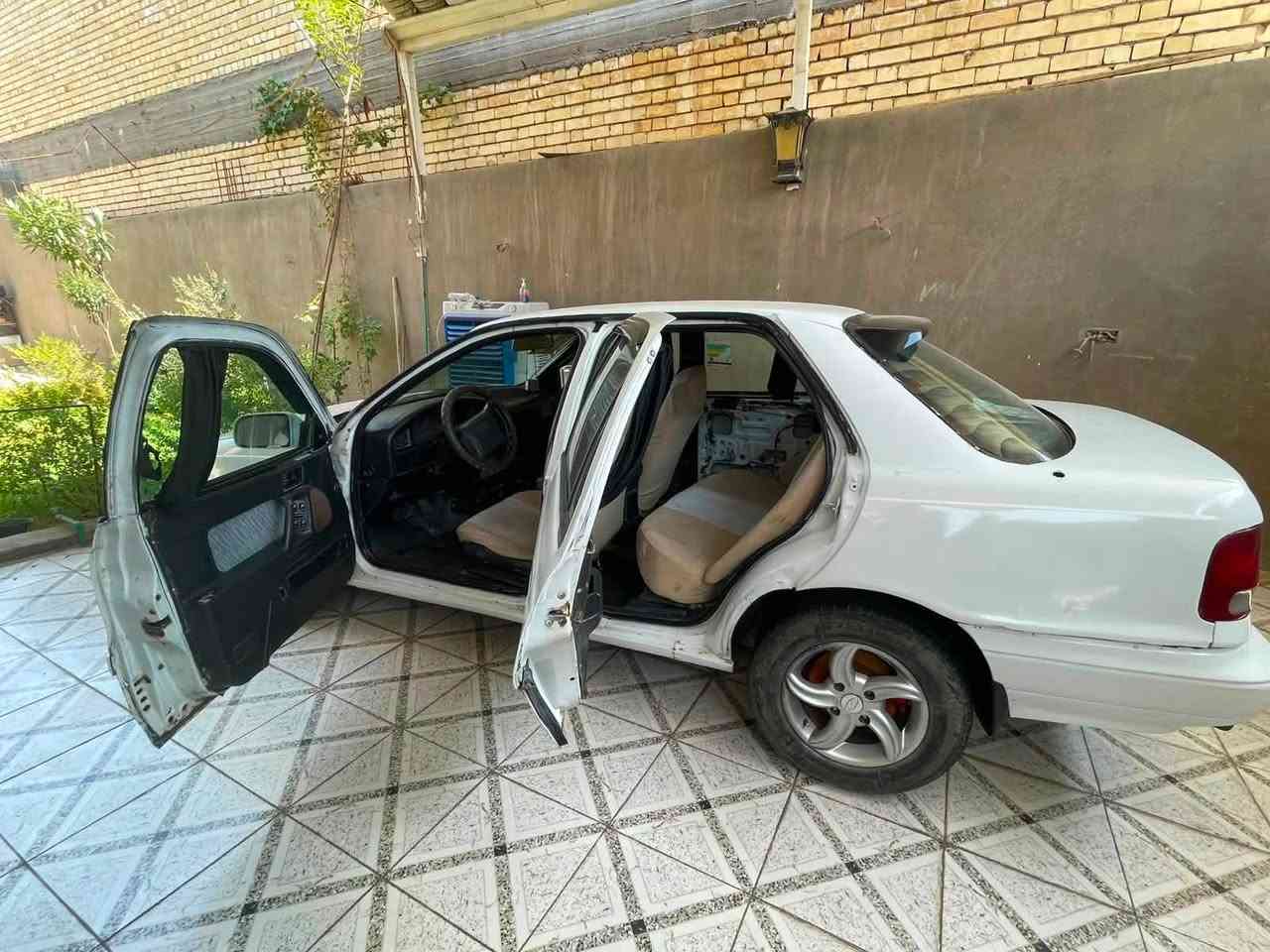 سلام عليكم 
النترا مديل ١٩٩٤ سياره حلوه ونضيفه المكينه زينه الكير بي تاخيره بالنمره الثانيه والثالثه السياره احلى من الصور رقم ديالى جديد بالسمي سنويه جديده تحويل ثاني يوم السعر ٣٠ وبيها مجال ***********
