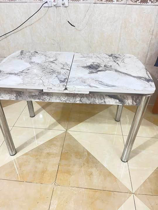 للبيع مبرده كامله شغاله اي عيب مابيه  نوع توشيبا العربي السعر ١٠٠وبي مجالمع ميز طعام مومري  يصير جناح ويصير جناحين مع كراسي عدد اثنين  السعر ٨٥ وبي مجال مع مرجوحة شغل حداد مضبوطه كلش السعر ٢٥٠وبي مجال العنوان السعدية ***********مع سبلت بي عطل ينقص غاز نوع Lgطن ونص  السعر ١٥٠وبي مجال خناقين, ديالى
