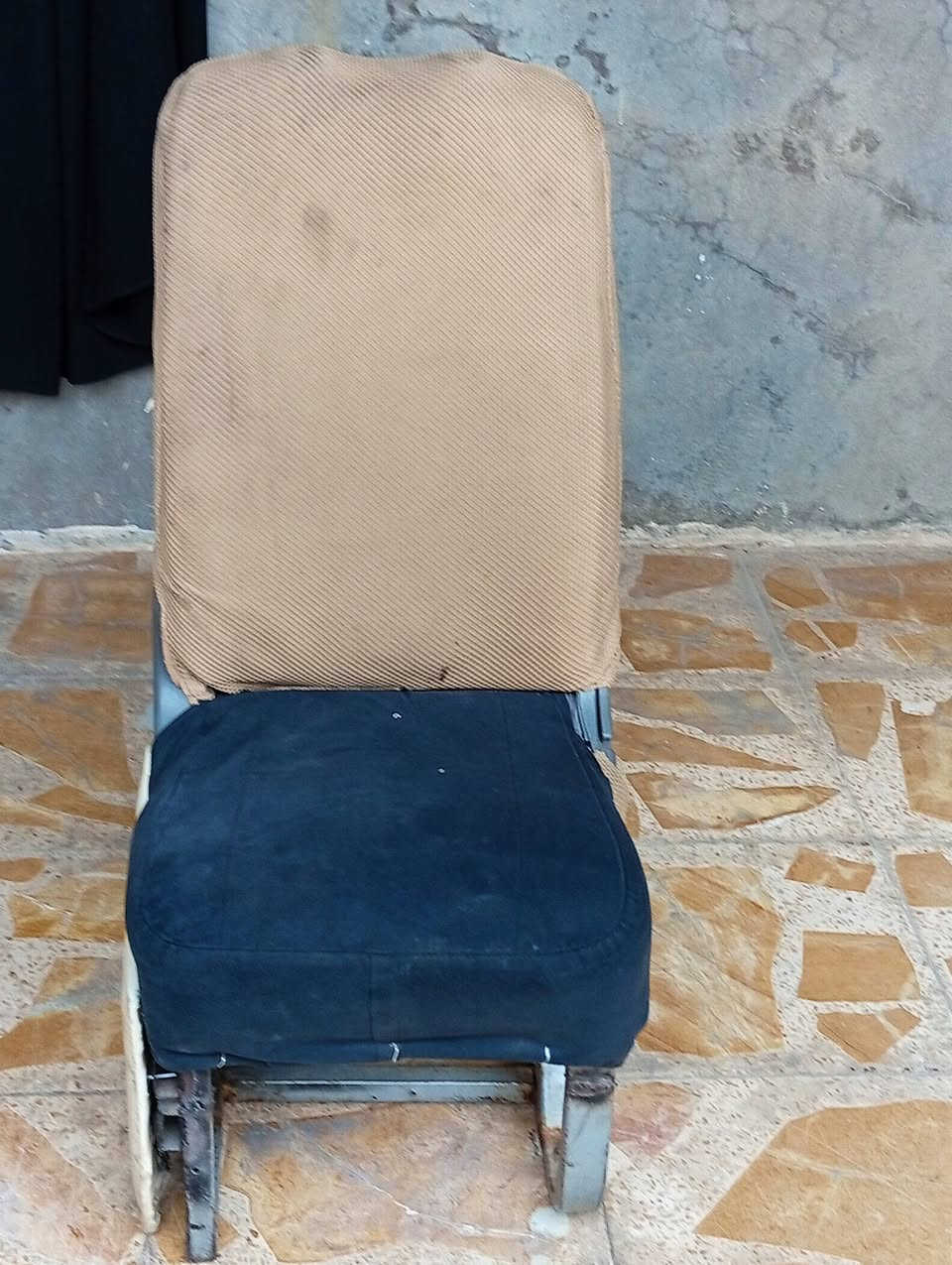 كشن نيسان • ثابت