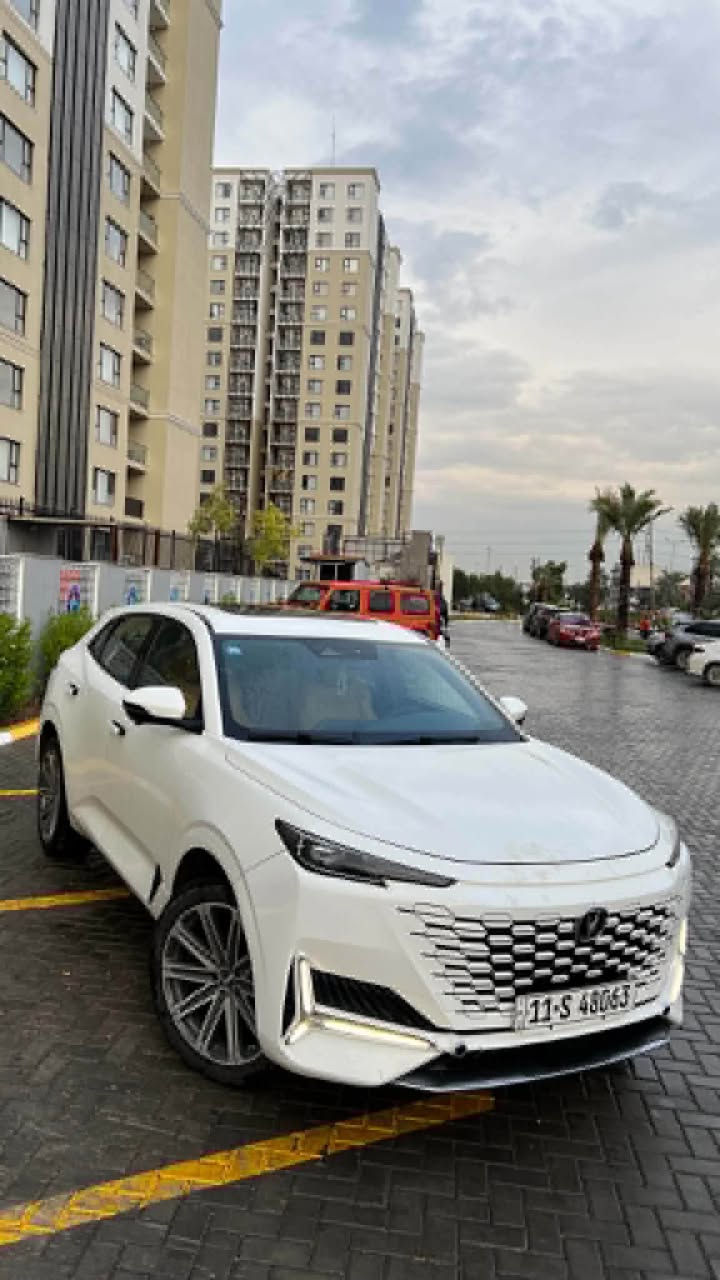 السلام عليكم 
شانجان يوني كي 2023 🚘 
🔥 Changan Uni K 2023 🔥

🚘 مرقم بغداد 🚘 

📃 اليكم التفاصيل الآتية 👇🏻👇🏻

🚘 خليجي 
🚘 موديل 2023
⚙️ حجم المحرك 2.0L Turbo
⚙️ مرتبط بناقل حركة أوتو 8 نمر
⚙️ يبلغ عزم الدوران 390 نيوتن / متر 
🐎 بقوة 233 حصان 🐎🐎
🔑 مفتاح التشغيل بصمة 
🔑 تشغيل عن بعد 
🪟 بانوراما 
🚗 فتح الصندوق كهرباء 
🚗 دفع رباعي AWD 
‼️ اريل نفكيتر 
📍حساسات أمامية 
📍حساسات خلفية 
💡لايت زينون + LED 
🔦️ بك لايت LED 
🚘 قبضات أبواب شفط
🚘 دخول بصمة ذكي 
🛞 حجم الاطار 265/45R21
🛞 ويل كب 21
🛞 4 دسك
🛞 حساسات ضغط الاطارات 
✨️ اشارة في المرايا الجانبية 
✨️ المرايا قابلة للطي كهرباء 
🌧 ماسحة خلفية 
🎈عدد AIR BAG 6
🚗 هاند بريك كهرباء 
🚗 ا ABS 
🖥 دشبول شاشة ديجيتال 
🖥 شاشة Apple Car play 
📷 كاميرا دوارة 
📷 4 كاميرات 360°
💡الانارة الداخلية LED 
⭕️ مقود جلد حياكة  
🛣 مثبت السرعة Cruise 
🎶 المودات والاوامر الصوتية 
🎶 ا Bluetooth / T YPCE 
🔋شاحن هاتف Wireless 
⚡️مخرج منفذ الطاقة 
🔍فحص نظام السيارة 
🚘 انارة داخلية LED محيطية 
💺تتسع المقصورة ل 5 ركاب
💺المقاعد جلد
💺حركة المقاعد الأمامية كهرباء 
💺 تدفئة وتبريد المقاعد الامامية
💺ذاكرة مقعد السائق
💺تجاوي متحركة 
👶 مثبت مقعد الطفل ISOFIX 
❄️ تبريد شاشة 
❄️ قطعتين تبريد
🚘 أوضاع القيادة Drive Mode 
🧱 أوتو بريك ‼️
 🧱 رادار
⛷️ نظام مانع الانزلاق 
⛰️ نظام نزول المنحدرات 
🥤النظام الصوتي SONY
🚘 دبل اكزوس 
🚘 تطعيم الدواخل ألمنيوم

السعر 200$ 
فقط بيع بدون مراوس
***********
***********
مكان السياره بغداد
