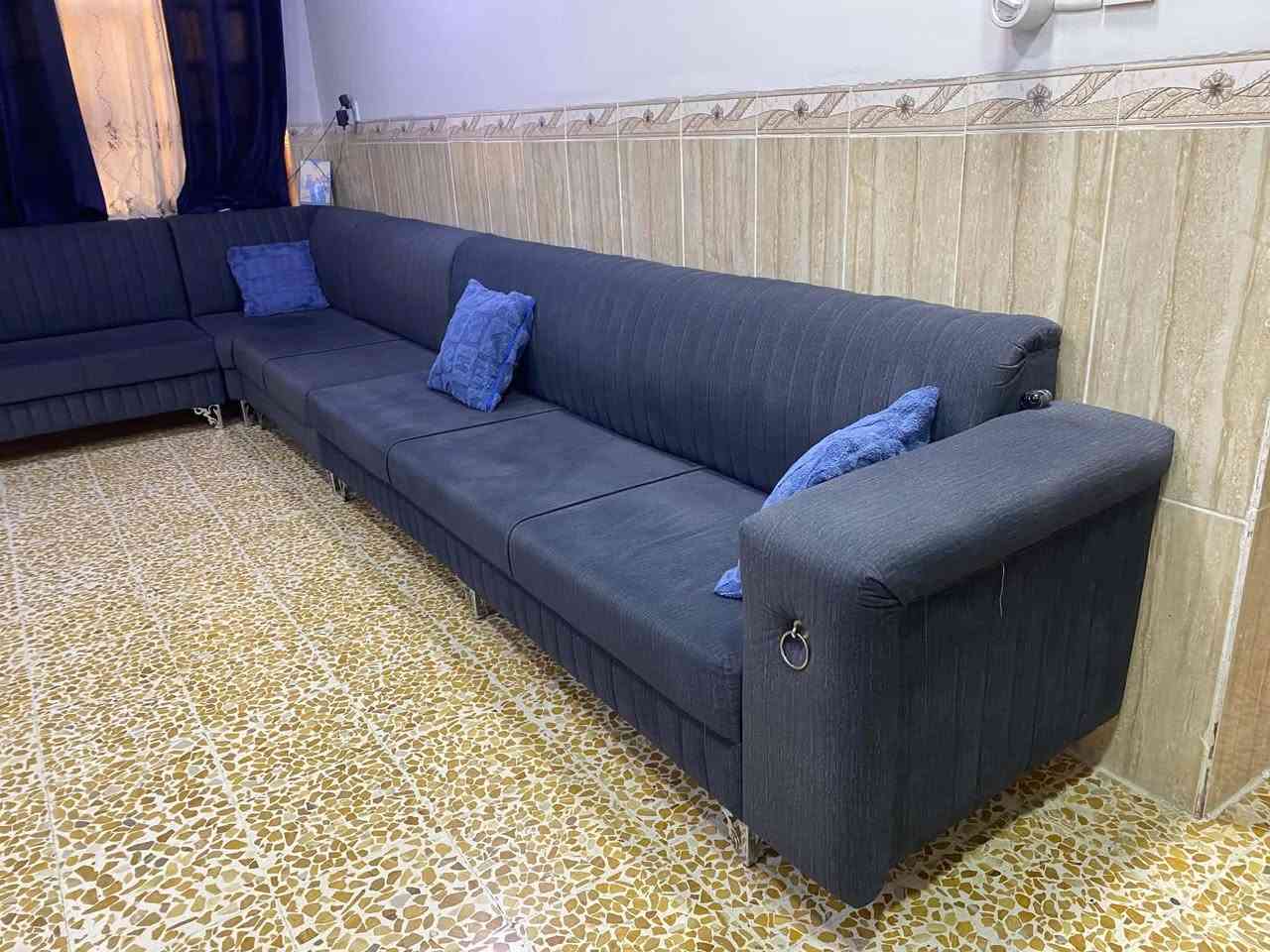 أغراض للبيع 🏠 !!!!!!
طخم اللون فيلي على زراق طول 10 متر سعر 500

طخم اللون الجوزي طول 10 متر سعر 400

شجرة كرسمس طول 180 مع ملحقاتها بلونين الأحمر و اللون ابيض×فضي سعر 150 وبيها مجال 

تواصل على الرقم ***********
