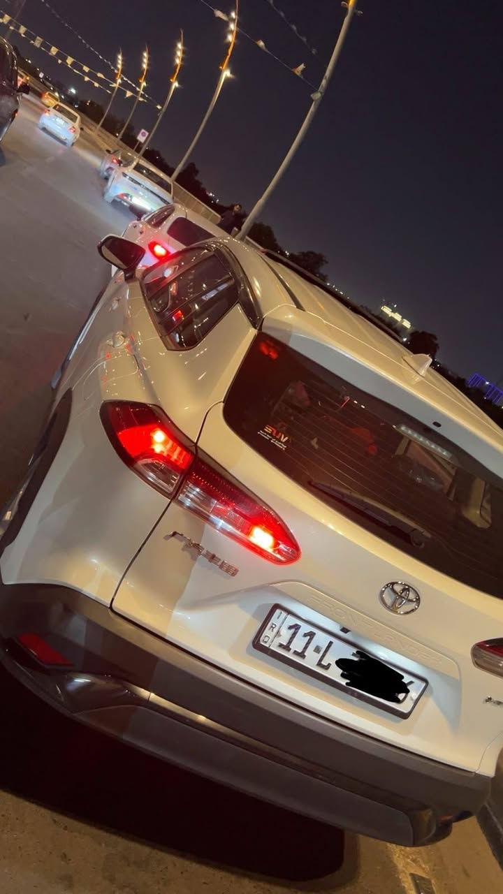 فرونت لاندر للبيع موديل 24 مواصفات عاديه 
ماشيه 46 هزه جديده رقم انكليزي سياره تخبل جديده بعدها 
السياره اب اسمي تحويل ثاني يوم 
شخوط بل دعاميه ومكحله وكامله 
وبيها bdr على كد شبر 
السعر 26 و200 وبيها مجال 
مكاني الدوره الميكانيك 
رقم ***********
***********
