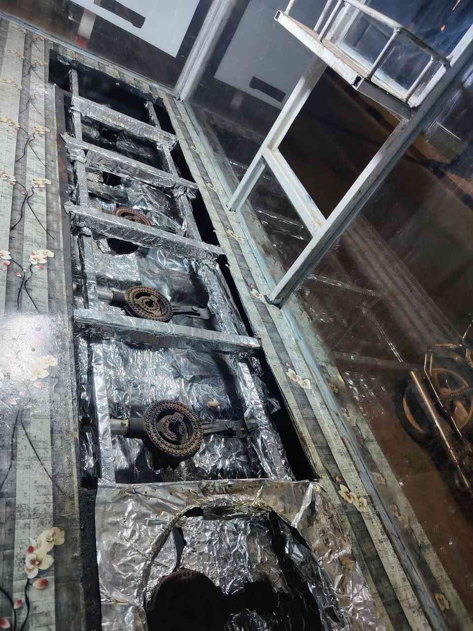 للبيع كشك للأكلات السريعه
نضيف ومستعمل قليل شرط الشرط 
الاستفسار التواصل عالخاص او اتصال عالرقم
***********
