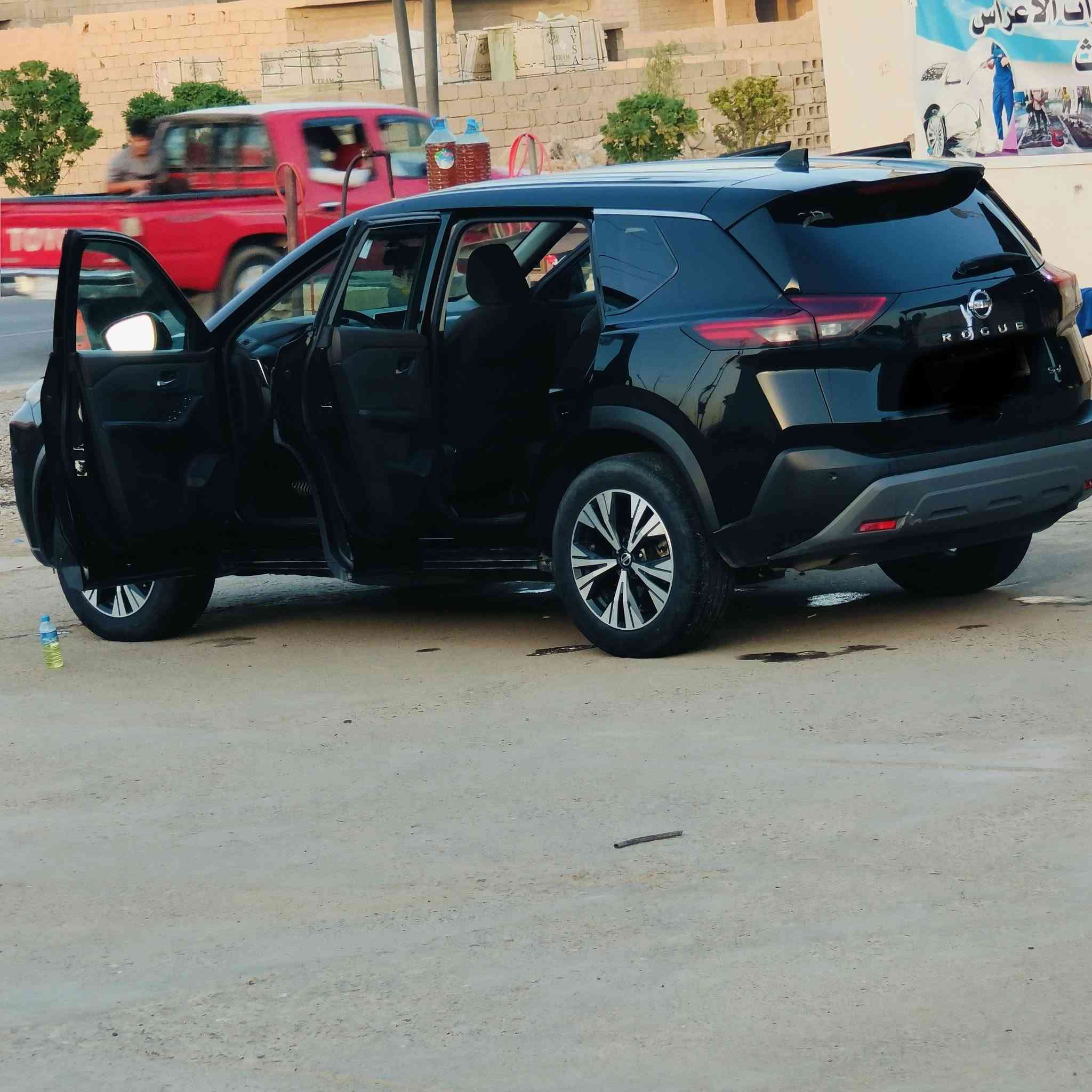 السلام عليكم
نيسان روج للبيع 21 لون اسود

مواصفات SV

حادث بونيد وجاملغ
مكاني كركوك
 الاتصال 
***********
***********
