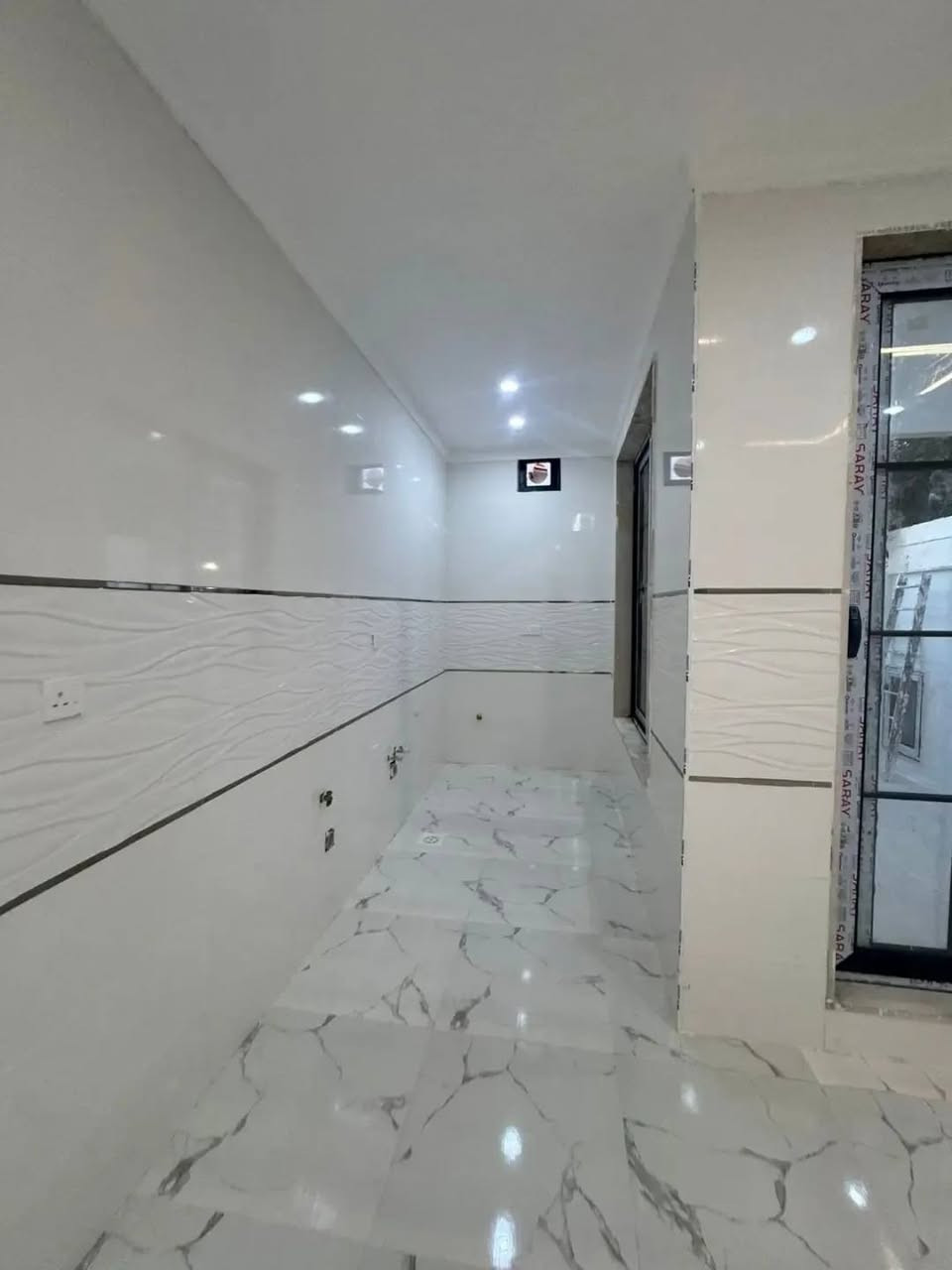 اربيل هلڤالان 🌹🌹🌹🌹
منزل للبيع 100م زيرو 
سعر منافس للسوق العقاري في هاڤالان
9 $ دفتر و 20 $ ورقة قابل للتفاوض
للاستفسار 📞 
***********
***********
عقارات ومقاولات المهندس
