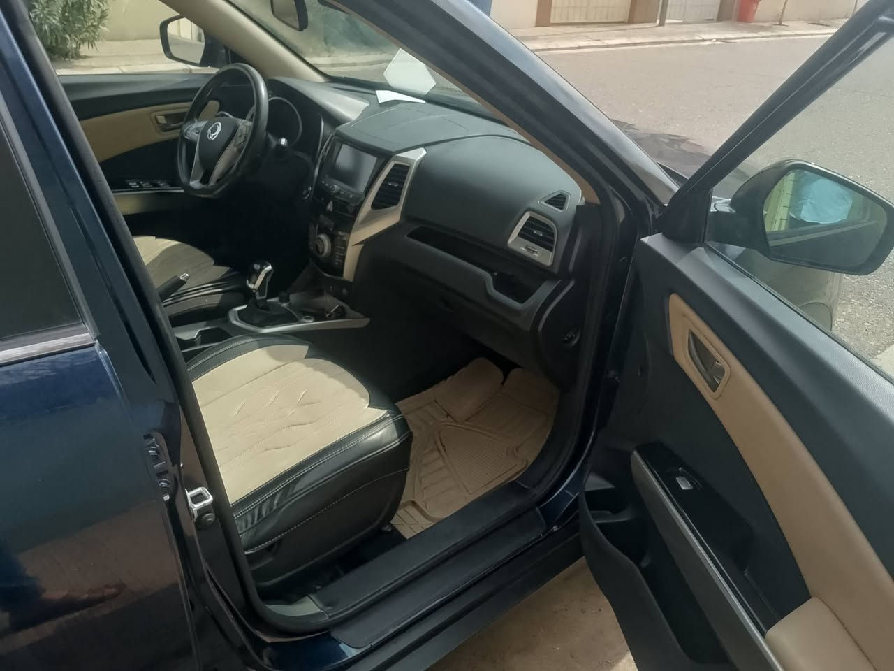 سانك يونك 2019 اربيل بأسمي شرط التحويل مكفولة كفاله عامه كاز للبيع *********** مكاني اربيل
