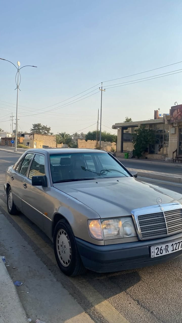 السلام عليكم
مارسدس دب موديل 91 اصل 
قواعد دبل مكفولات رقم صلاح الدين دولي
بأسمي تحويل مباشر 
تبريدها شغال ثلج ❄️
تايرات اماميه جدد 
غرفتها نضيفه السياره بيها صبغ قليل
يعني بلاديه 
مكينتها 3000 ياباني نشاط فول
مكينه وگير جدد
السياره جاهزة

مكانه صلاح الدين الضلوعيه 
سعرها 50$ ورقه وبيها مجال للشراي
اتصل ***********

