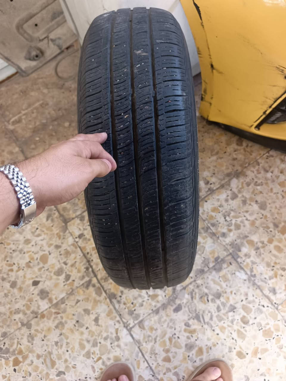 تايرات نكسن • ١٤ • نضيف
