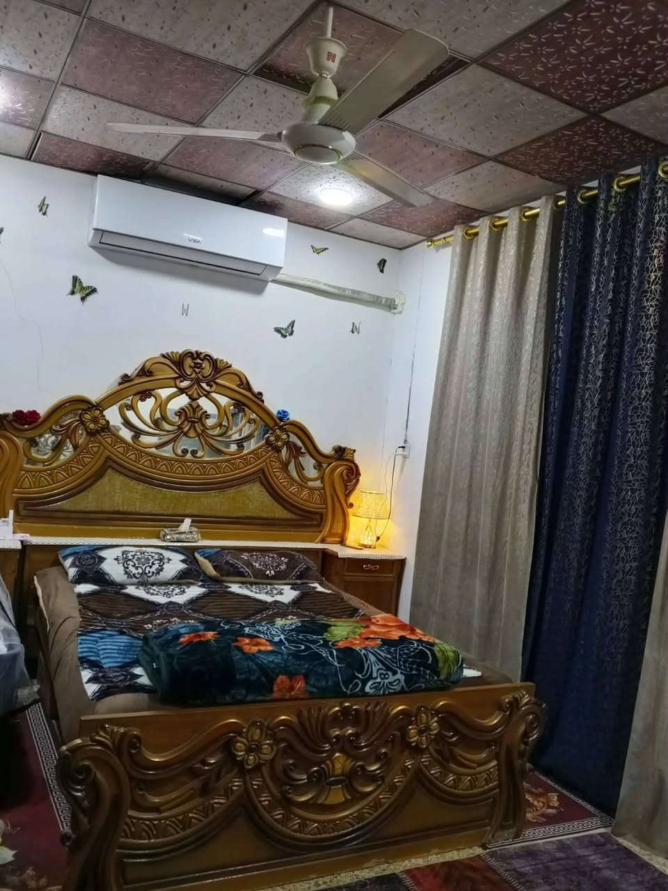 الكوفة منطقة الكريشات • دار للبيع • ٦٠م
