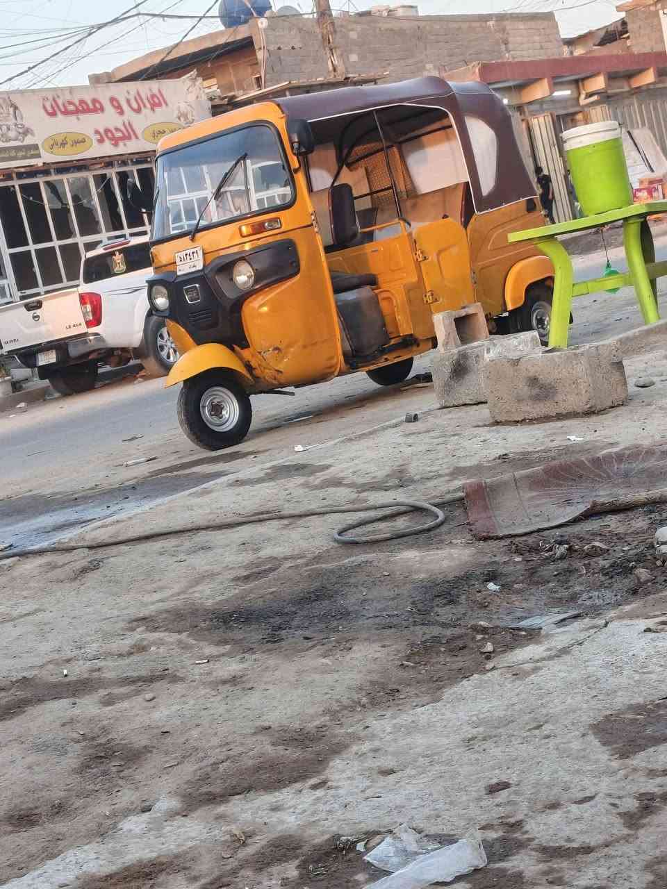 تكتك موديل 21رقم وسنويه بغداد تحويل ثاني يوم محرك فول نضافه تراي زيرو كلش حلوة نصبته حلوة شوف الفيديو وخبر واني خادم العنوان سبع قصور شارع المشروع السعر 6900بيه مجال قليل ***********
