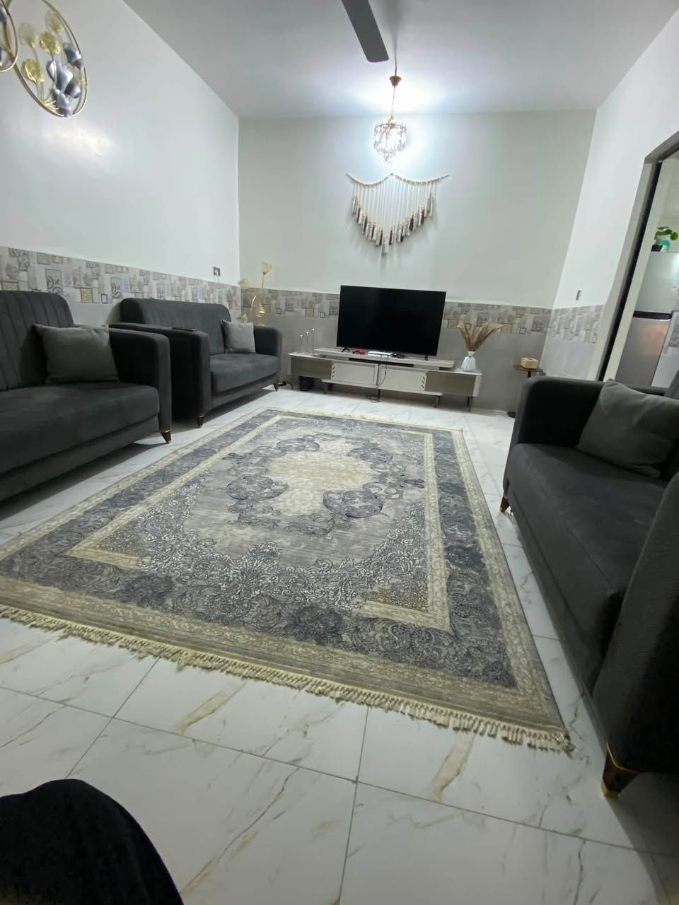 بيت للبيع بحي سومرخلف مدينة العاب ضوء القمرالمساحه ٥٠مترطابقين للاستفسارالاتصال على الرقم ***********
