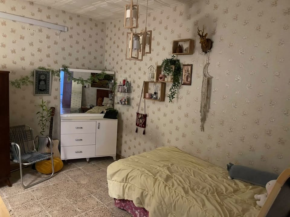 - 🔴 دار للبيع🏠 :
- مساحة ١٢٠ ، واجهة ٦ ، نزال ٢٠ 
- ٣ غرف نوم 
- حمامات ٢ 
- مطبخ 
- استقبال 
- صالة كعدة  
- منور ٢ 
- العنوان : الاعظمية - راغبة خاتون الفرع المقابل اسواق مريومة 
للتواصل والاستفسار / ***********
