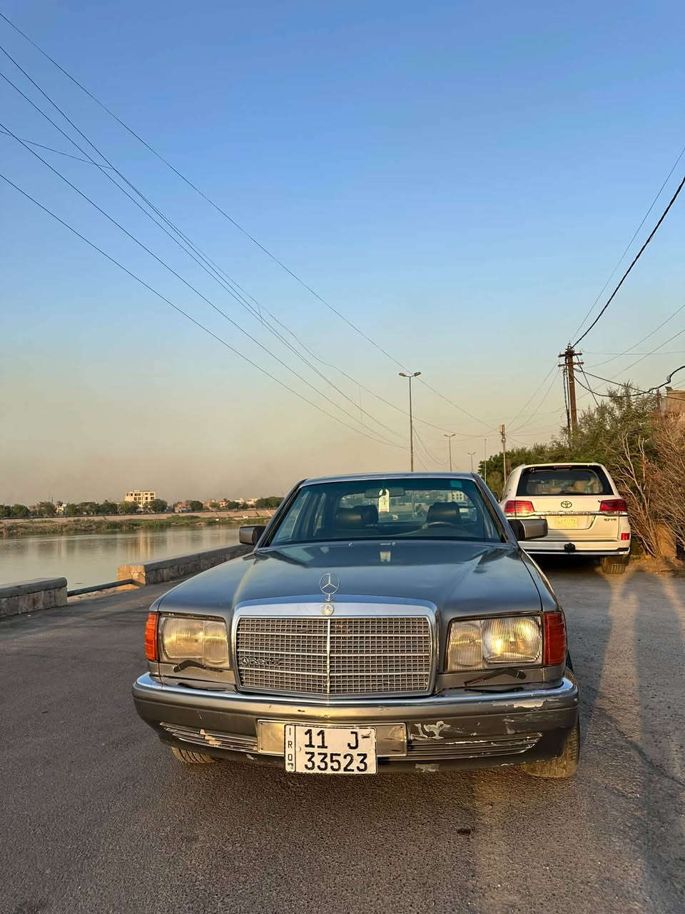 السلام عليكم
للبيع مارسيدس جامبو 
موديل 1990 
مكينه 300 عنكبوت (مكفولة)
جام كهرباء 
السياره بلاديه يحتاج الها ترتيب بسيط
غرفتها نضافتها 70‎%‎

باتري جديد 
منضومة زنون جديدة
منضومة بانزين جديدة 
السياره مصبوغة عام بدون حادث
رقم بغداد دولي جديد تحويل ثاني يوم 
مكاني بغداد العطيفية 
السعر 54 وبيها مجال 
للاستفسار
***********
