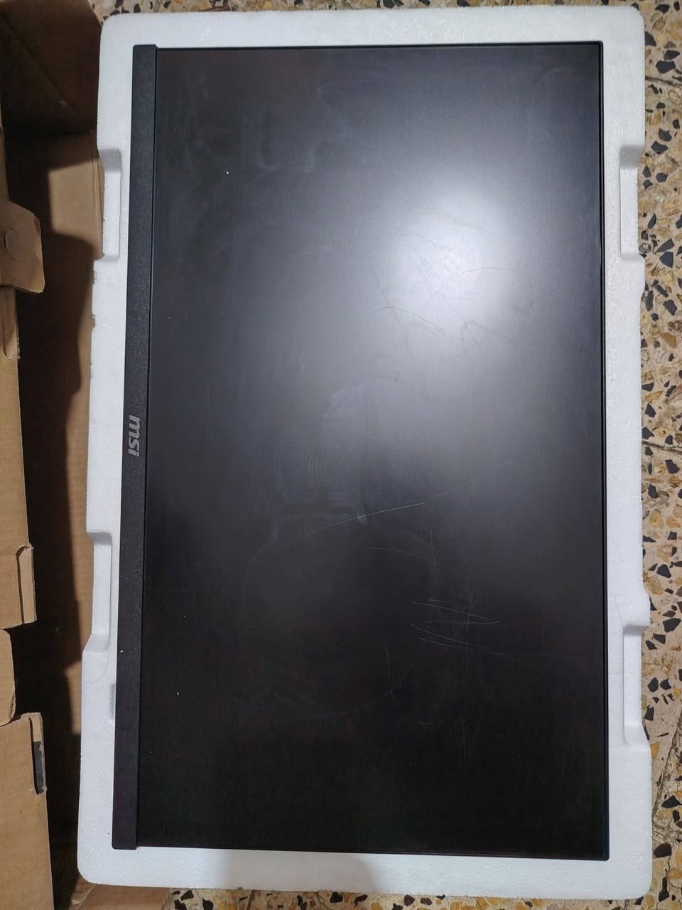 من رخصة الادمن 
السلام عليكم شاشه للبيع Msi
مواصفاتها :
FHD
24inch
180HZ
IPS
السعر 165 الف 
بالكارتونه ومع ملحقاتها استخدام جدا قليل
***********
