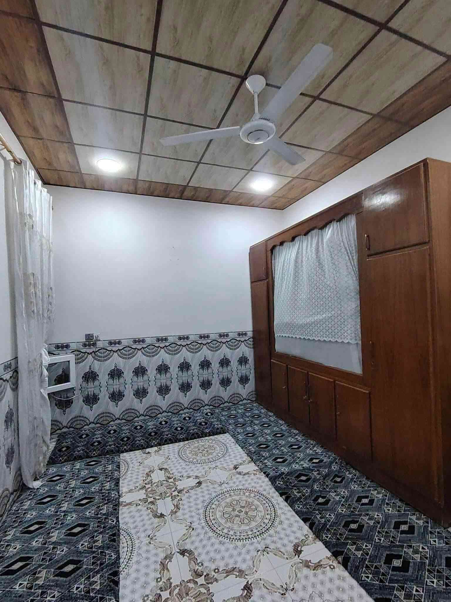 حي العسكري • ١٠٠م • طابق ونص