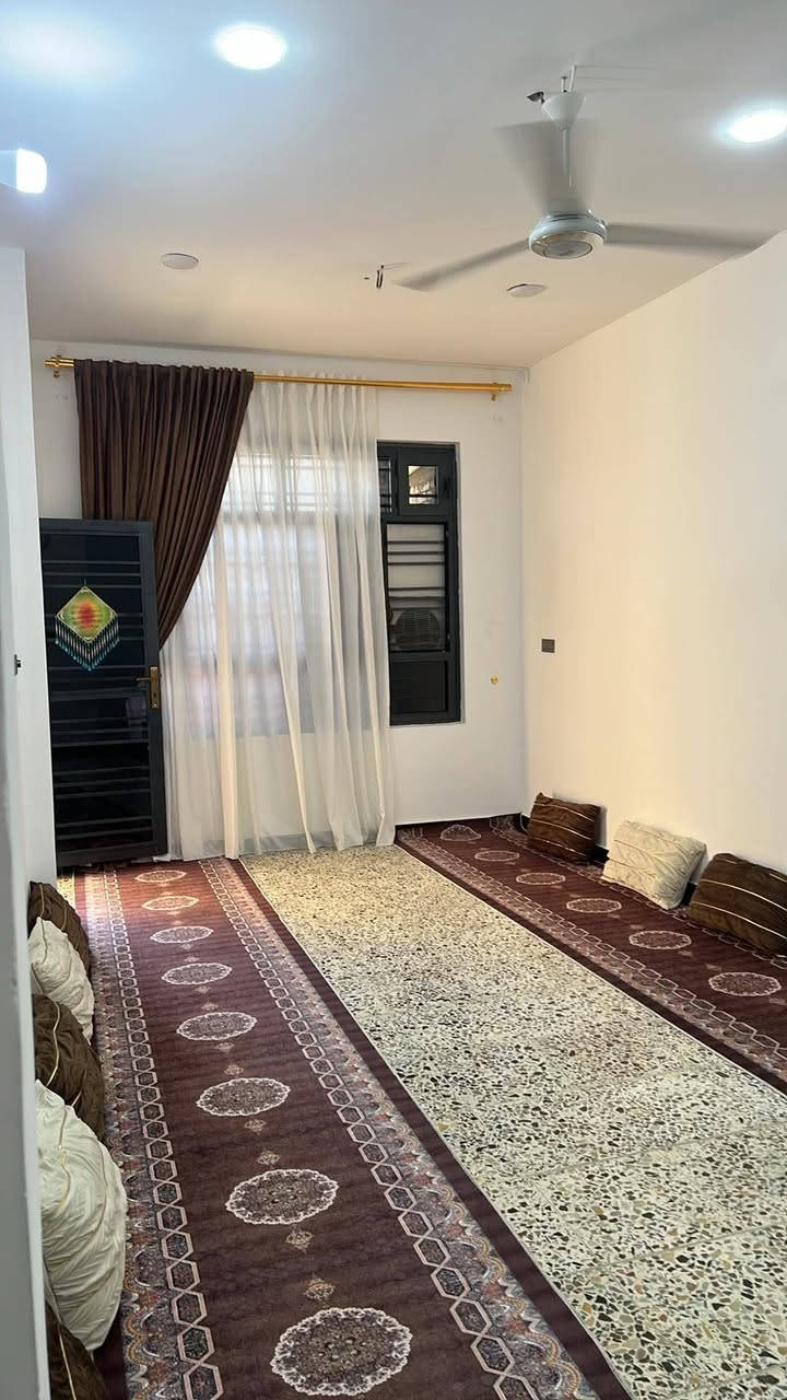 للبيع 🏠 بيت طابق واحد المساحه 125 ملك صرف الوجه 6وربع النزال 20  العنوان الصابيات  13الف مقابيل شارع سكله ابو موسى 
السعر 110وبي مجال للشراي الاستفسار ***********
