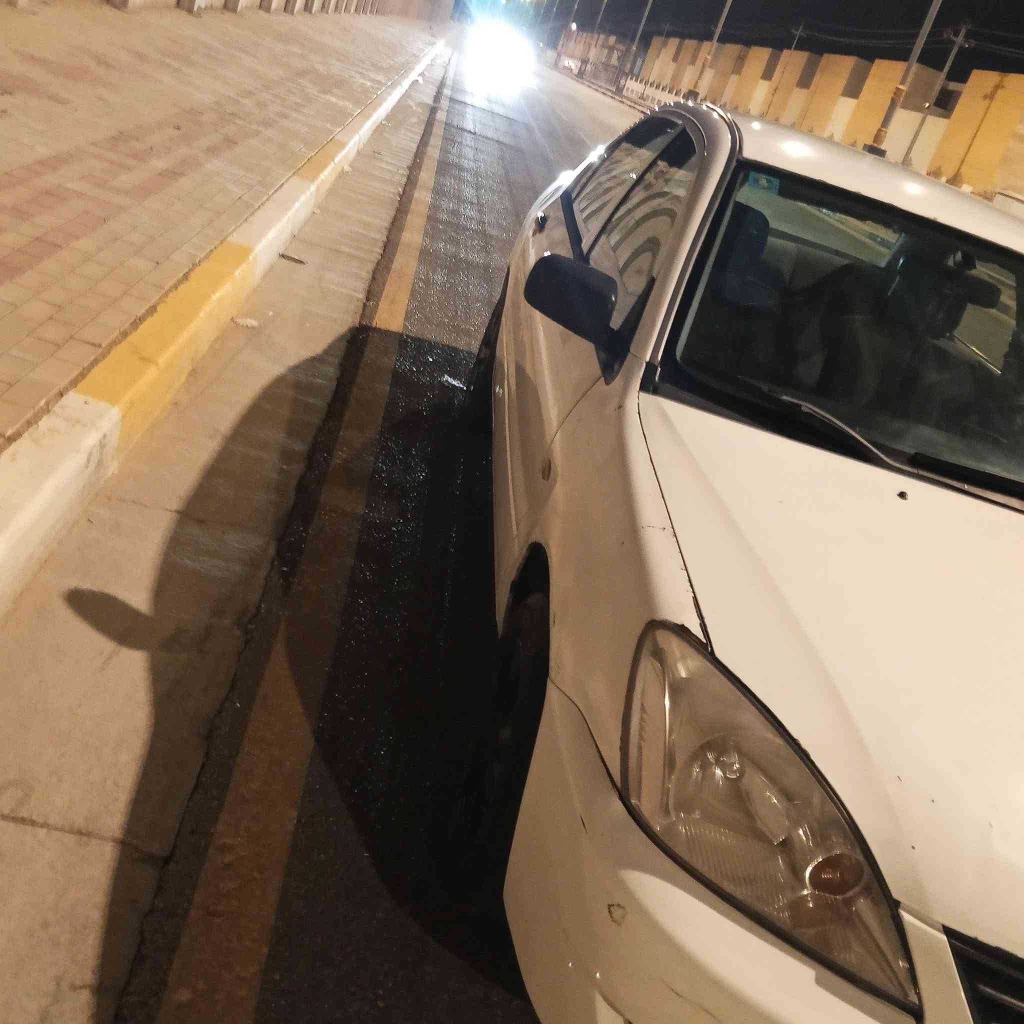 سلام عليكم 
لبيع لانسر 2005 السياره نضيفه محرك وكير مكفولات حداديه الكدام جديده والوره نص عمر شاشه كامره سياره بسمي تحويل ثاني يوم 
مكاني كربلاء 
السعر 57 بيه مجال 
*********** لاستفسار

نص مكتوب في الصور:
- 2005