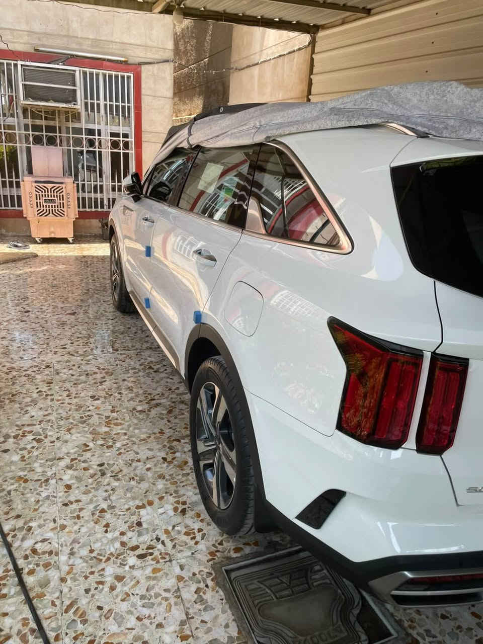 سورنتو موديل ٢٣ زيرو ماشيه ١٤الف فول مواصفات ماعده الكشن حار بارد سعر 280 بيها مجال بسيط الجيه 
رقم ***********
