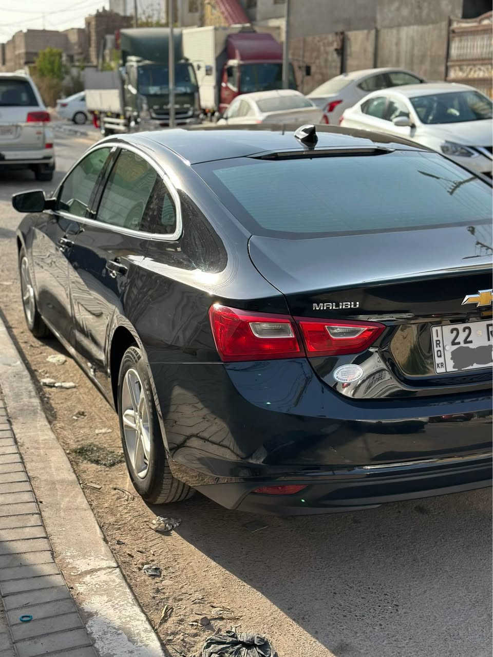 بيع مستعجل 
شيفروليه ماليبو موديل 2023 LT فول مواصفات عدا الفتحة السيارة كير محرك حداديه طخم تاير كله جديد رقم اربيل باسم شركة تريد تحويل تريد وكالة بصمة تشغيل عن بعد التبريد خير من الله حادثه من امريكا الجاملغ جهت السايق مثل ما موضح بالصورة بدون ايرباك بدون دواخل ابد وهنا بالعراق صاير بيه حادث الباب خلف السكن مطخوخ معدل ومصبوغ والجاملغ نفس الجه مسحوب كارت السيارة بدون اير باك بجم كبس سعره ب 115 وبيه مجال بسيط مكاني البصرة 
للاستفسار اكثر *********** البصرة, العراق
