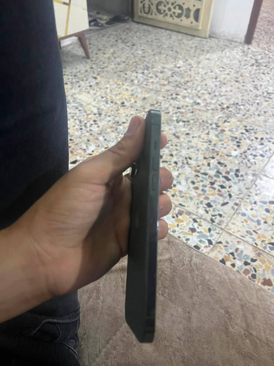 ايفون ١٣ برو ماكس بطاريه ٨٩ شرق اوسط شاشه مبدله الاصليه بي شخط بسيط بضهر سعر ٦٢٥ وبيه مجال مكاني طوريج ***********
