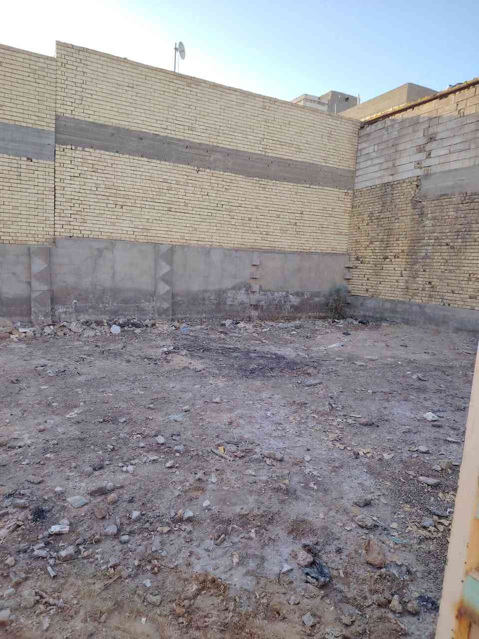 عرصه 325  متر شارع عبد العال مقابل جامع العلياوي
مكان راقي الواجهه 27 والنزال 12 زراعي سند 25 بيهه إقرار محكمه بسمي سعر جدآ مناسب للئستفسار أكثر التواصل على الرقم أو واتساب

*********** ابو حسين @إشارة
