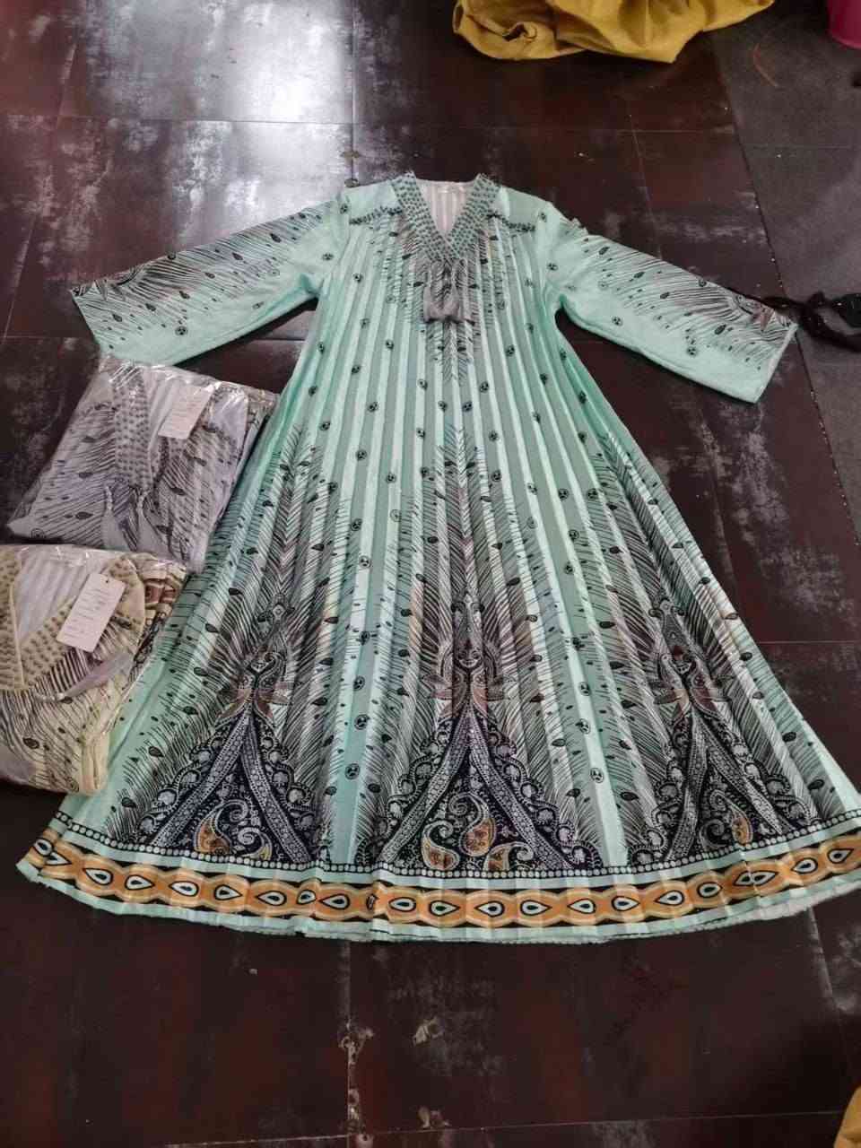 دراعة كويتي جكار  كبس    القياسات/L xl xxl 3XL
الدرزن ١٢ قطعه واتساب | *********** 
#رضا_عباس
https://t.me/ruoi_jho
