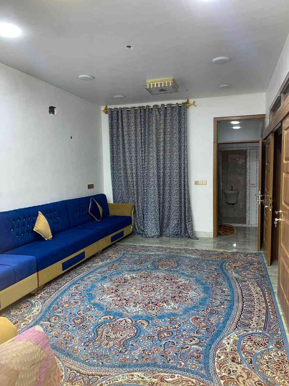 قطعة ارض 985 متر طابو زراعي الجنس بستان حولي الخصيمة / جهة البستان مقابل عرصات حيدر الحاج هندي تحتوي على دار مساحة البناء 270 متر بناء درجة اولى 
التفاصيل //
استقبال 7.5 متر *3.5متر 
هول 6*3.5
مطبخ 7.5 *3.5
صالة 11*4.5 
3 غرف نوم 5*3.5 
الطابق الثاني 
صالة 11*4.5 متر 
كراج صب كونكريت 
طارمة سيراميك 
السعر 225 مليون
***********
