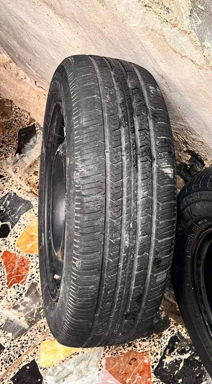 تايرات سايبا 165/65/13مع ويل عدد 3 نص عمر جاهزات جيب وشد حتى ميزانية جاهزة ابلاديات بدون عواج سعرهم 75 بيها مجال توصيل مجاني داخل بغداد اتصل واتساب ودلل ***********
