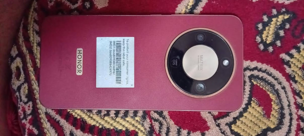هونر  x9d للبيع مع ملحقات كاملة شاحنه كارتونه كفرات
ذاكرته /256
العشوائية/ 12+12
البطارية/8300 
جهاز مستخدم نضيف فقط العدسة مال الكامرة الخلفيه مفطورة سعرها ب10 
السعر /400 وبي مجال
مكاني /نجف
للتواصل خاص او  *********** مكاني نجف
