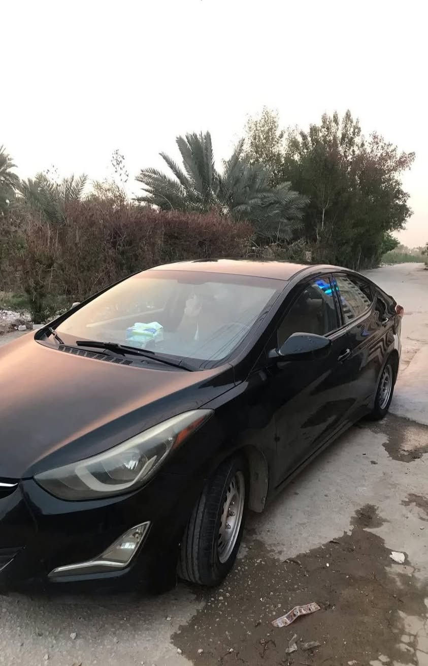 سلام عليكم  النتره للبيع مديل 15 وارد امريكي السياره خير من الله سياره بيهه2قطع صبغ بدون دواخل مكينه كير تبريد كفاله محرك 1800رقم السياره كربلاء السياره احله من الصوره كهربائية تخم تاير جديد دوشمه جديده السعر 90بيهه مجال قليل مكاني كربلاء طويريج رقمي ***********ملاحضه للبيع مراوس أو اقصاد

