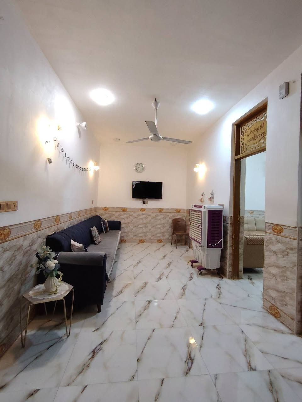 دار للبيع طابو زراعي سند 25
الموقع نادر الثانية شارع عفتان قرب الجمدة فرع حسينيه نور الحسين
المساحة 114م الواجة 8.80
الطابق الارضي غرفة نوم استقبال كليدور مطبخ مجمع صحيات منور صحيات خارجية
الطابق الثاني غرفة كليدور  نقص ارضيه
للاستفسار 
اتصل بالارقام التاليه 
***********
***********
موقع المكتب حله نادر الاولى الشارع الرئيسي مقابيل دائره اتصالات بابل 
مكتب علي السلطاني للعقار
11/
