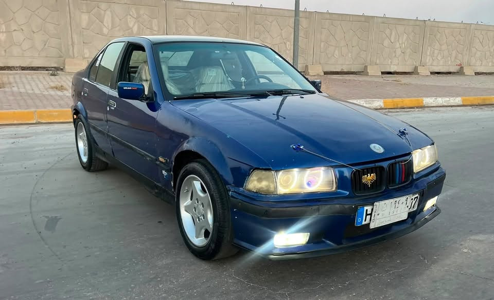 سلام عليكم البيع بيئم صقر موديل 1992 سياره حلوه ونضيفه كير محرك بل شرط تايرات صدر كهربائيات كله جديد منضومه لايت جديد كير عادي شرط تحويل وكاله البيع او المراوس مكان سياره كركوك سعر 27 وبيهه مجال  شراي يتصل ***********
