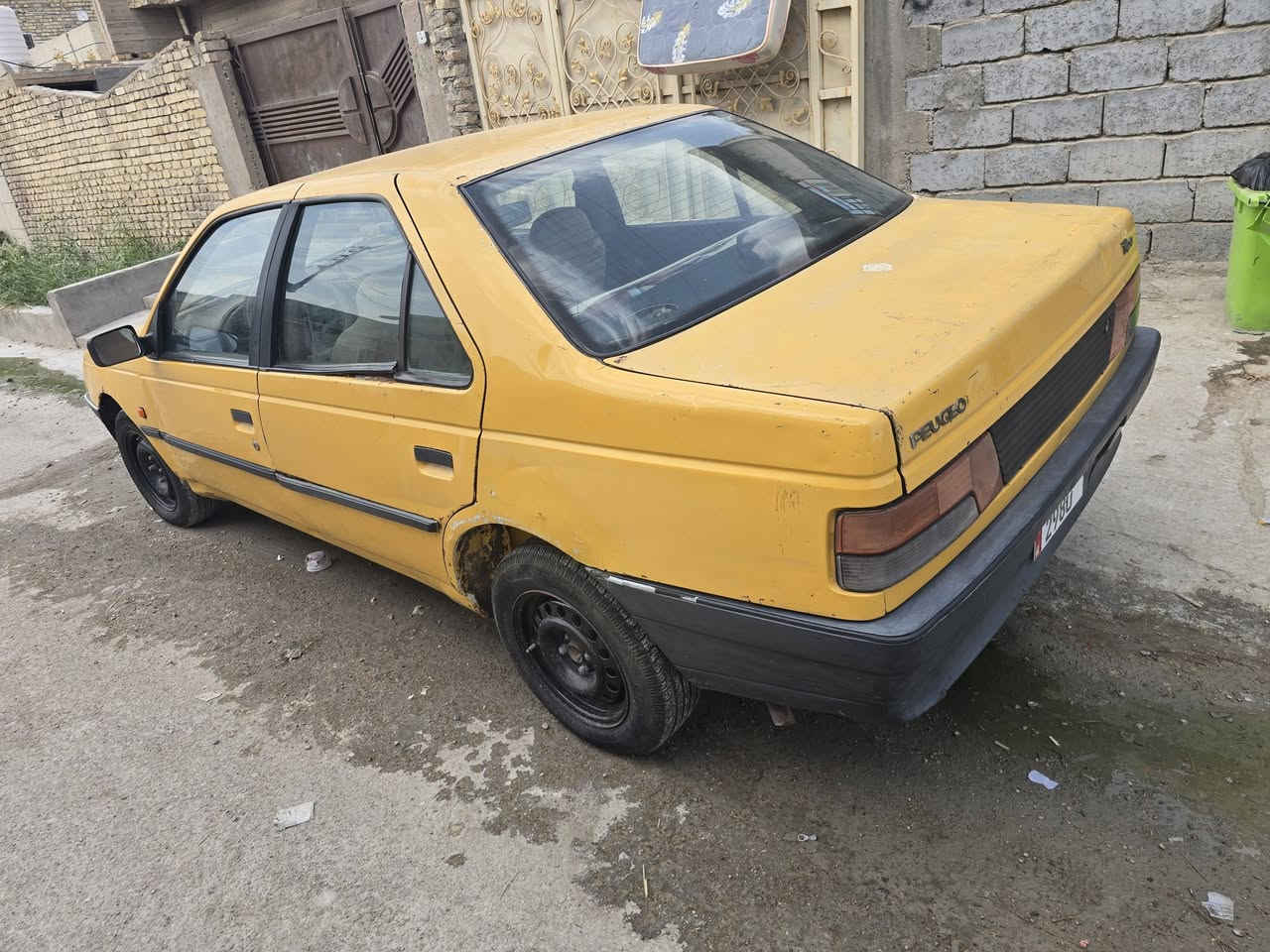بيجو روا موديل2008
بأسمي رقم انكليزي 
كير ومحرك كامري ابو الچف 
التبريد بي ليك 
رايدها ب25 وبيها مجال 
***********
