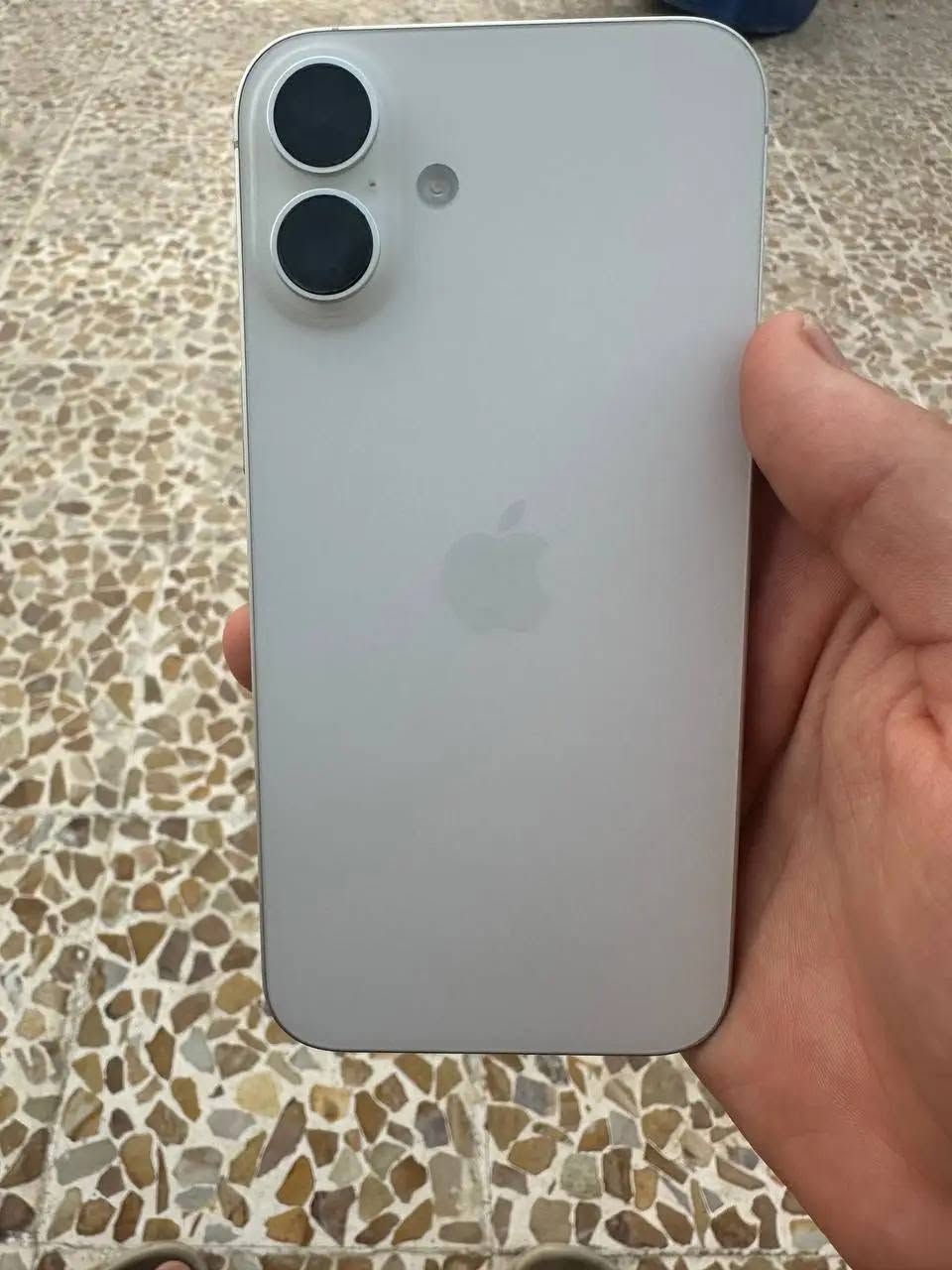 للبيع🔴🔴
ايفون ١٦ بلس
بطاريه 100٪
ذاكره 128
ما مفتوح 
الشراي يجي واتساب ***********

نص مكتوب في الصور:
- حالة البطارية
- عادية
- تعمل بطارية iPhone هذه على النحو المتوقع. حول البطارية والضمان...
- الحد الأقصى للقدرة
- ١٠٠٪
- هذا قياس لقدرة البطارية مقارنة بقدرتها عندما كانت جديدة. قد تتسبب القدرة المنخفضة بتقليل ساعات الاستخدام بين عملية الشحن والأخرى.
- عدد الدورات
- ١٩٢
- هذا هو عدد مرات استهلاك iPhone لقدرة البطارية.
- معرفة المزيد...
- تاريخ التصنيع
- أيار ٢٠٢٥
- أول استخدام
- كانون الأول ٢٠٢٥