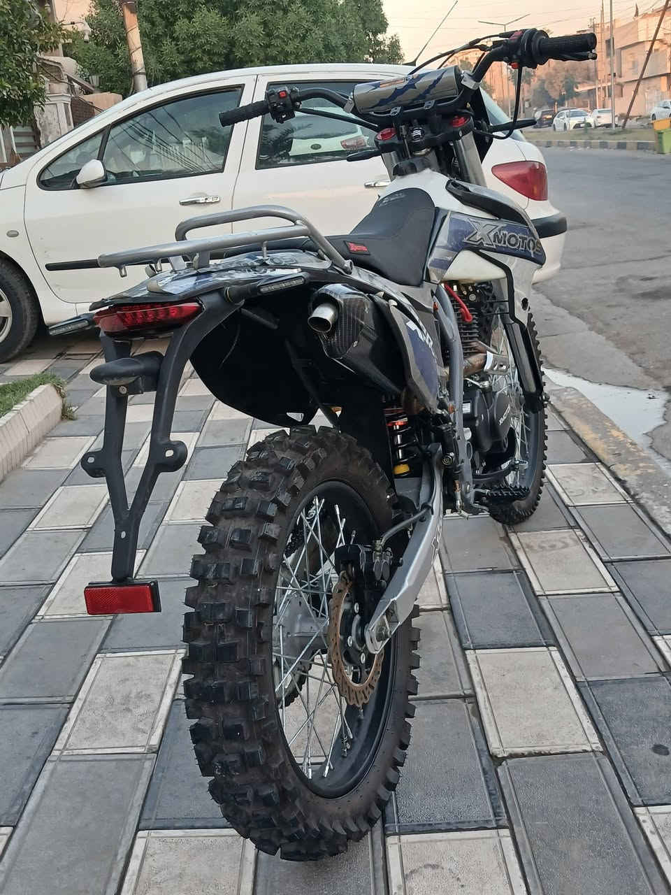 سلام عليكم قفاز crx جديده كامله مكمله صارلها سبوع نزلتها رمبه كامله من شلعه ومعدل محرك 300c مكاني بغداد الغزاليه . ***********
