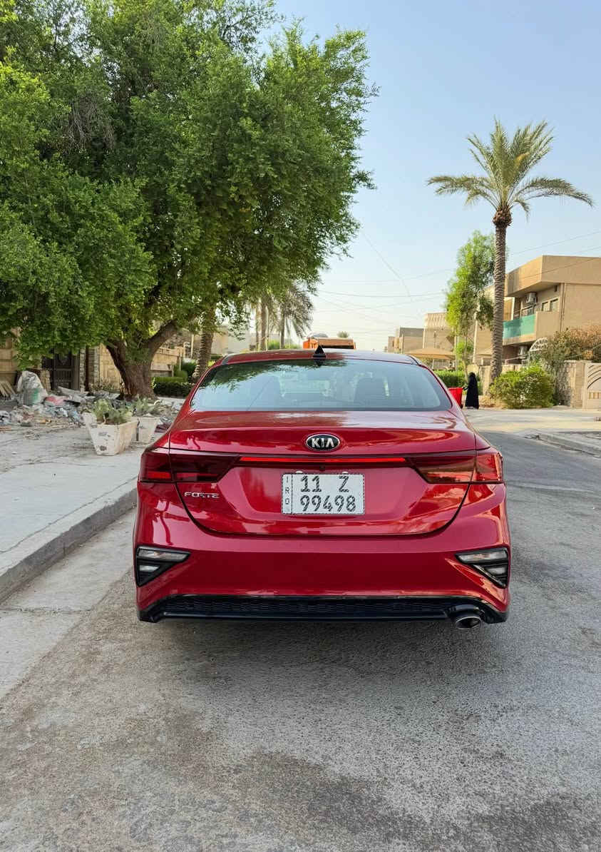 السلام عليكم 
للبيع فقط 
فورتي 2019
حادثها جاملغ وشويه من البنيد 
وبيها 3مكانات بارد 
ناشر صور حادثها 
المواصفات 
تحديد مسار 
رادار امامي جانبي 
كار بلي 
كأمره دوار 
العنوان زيونه 
موبايل *********** بغداد, العراق

نص مكتوب في الصور:
- vehicles 2019 Kia Forte 4:22 The average price is $2332 Free bid history copart and iaai » Kia » Forte » Kia Forte Lxs 2019 Red 2.0L vin: 3KPF24AD5KE125017 Kia Forte Lxs 2019 Red 2.0L vin: 3KPF24AD5KE125017 Final bid: $5775 Auction: IAAI ON APPROVAL Lot number: 28721457 Date of sale: 08.01.2021 Year: 2019 VIN: 3KPF24AD5KE125017 Condition: Run and Drive en.bidfax.info Engine: 2.0L I4 DOHC D-CVVT MPI
- Forte 4:22 The average price is $2332 Free bid history copart and iaai » Kia » Forte » Kia Forte Lxs 2019 Red 2.0L vin: 3KPF24AD5KE125017 Kia Forte Lxs 2019 Red 2.0L vin: 3KPF24AD5KE125017 Final bid: $5775 Auction: IAAI ON APPROVAL Lot number: 28721457 Date of sale: 08.01.2021 Year: 2019 VIN: 3KPF24AD5KE125017 Condition: Run and Drive en.bidfax.info Engine: 2.0L I4 DOHC D-CVVT MPI