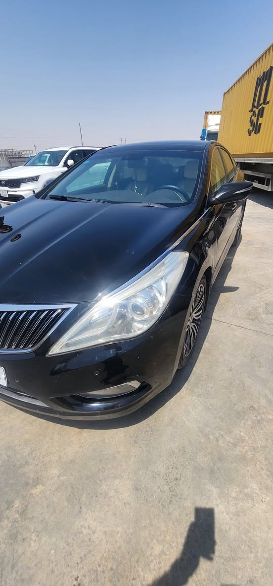 يالله السلام عليكم
للبيع ازيرا 2013 وارد امريكي فول مواصفات ViP
حادثها جاملغ خلفي جهة السائق
- مواصفات السيارة ViP
- بصمة تشغيل
- بصمة ابواب
- بصمة جنطة
- بنوراما طكتين
- داخل بيجي
- كشنات جلد
- كشنات كهربائية
- كشنات ذاكرة
- كشنات تدليك
- رادار امامي
- حساسات خلفية
- تبريد خلفي
- كشنات تدفئة
- كشنات تبريد
- سايد بريك بصمة
- بردة خلفية كهربائية
- اوتو هولد
- اشاير بل مري
- مري شفط
- داخل صاج اسود
- سماعات انڤنتي
- مانع انزلاق
- مثبت سرعة
- تحكم استيرن
- انارة داخلية ليزرية
- انارة بل دشبول
- انارة بل ابواب
- لد امامي
- لد خلفي
- زينون
- ستيرن كهربائي ( متحرك )
- محرك 6 سلندر )
- كير ( ما مفتوح )
- دبل اكزوز خلفي
- اوكس + USB
- تخم تاير
- وباقي المواصفات
*********** 
السعر 110
